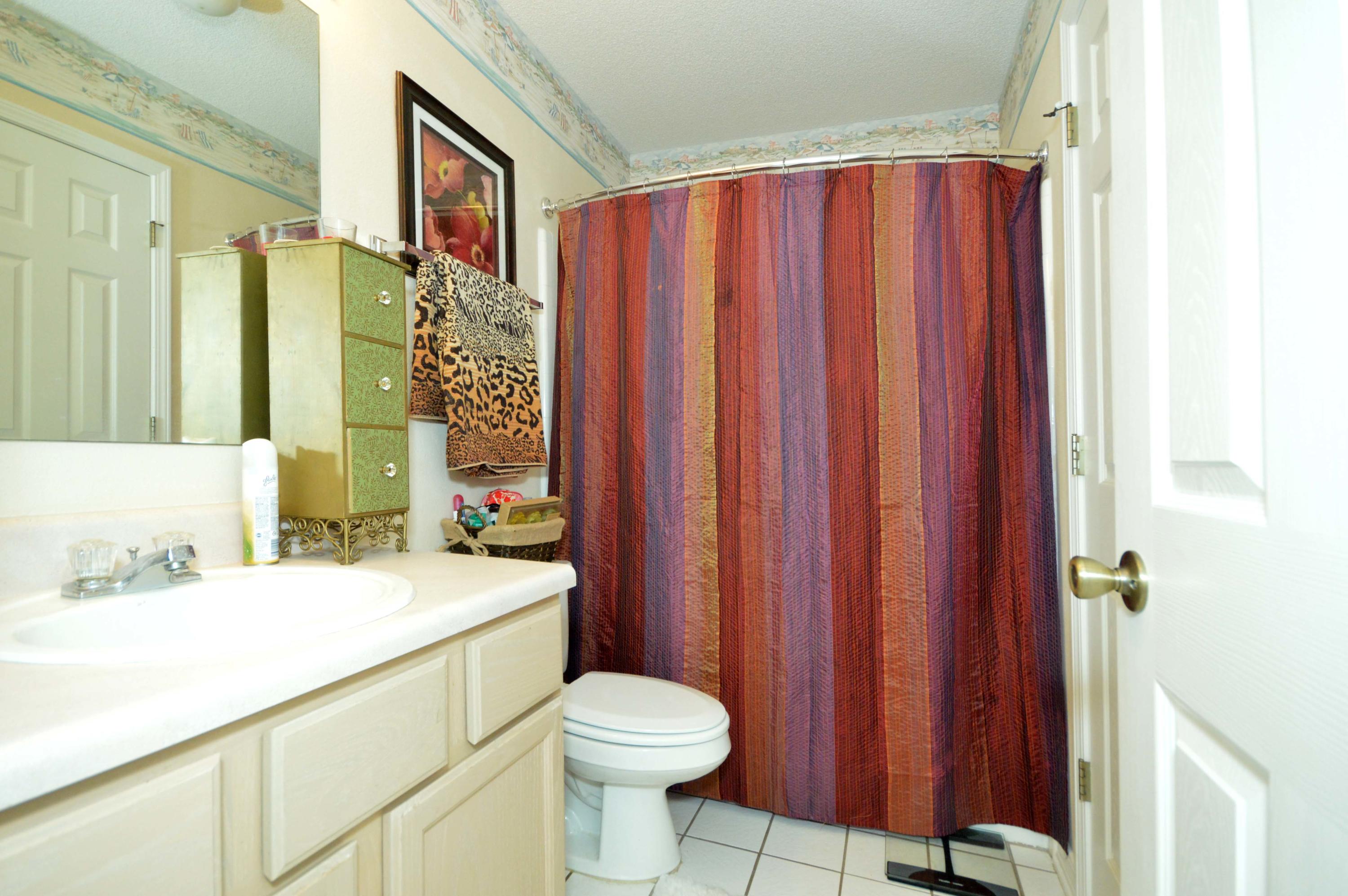 LIGHTHOUSE POINTE UNIT 3 - Residential