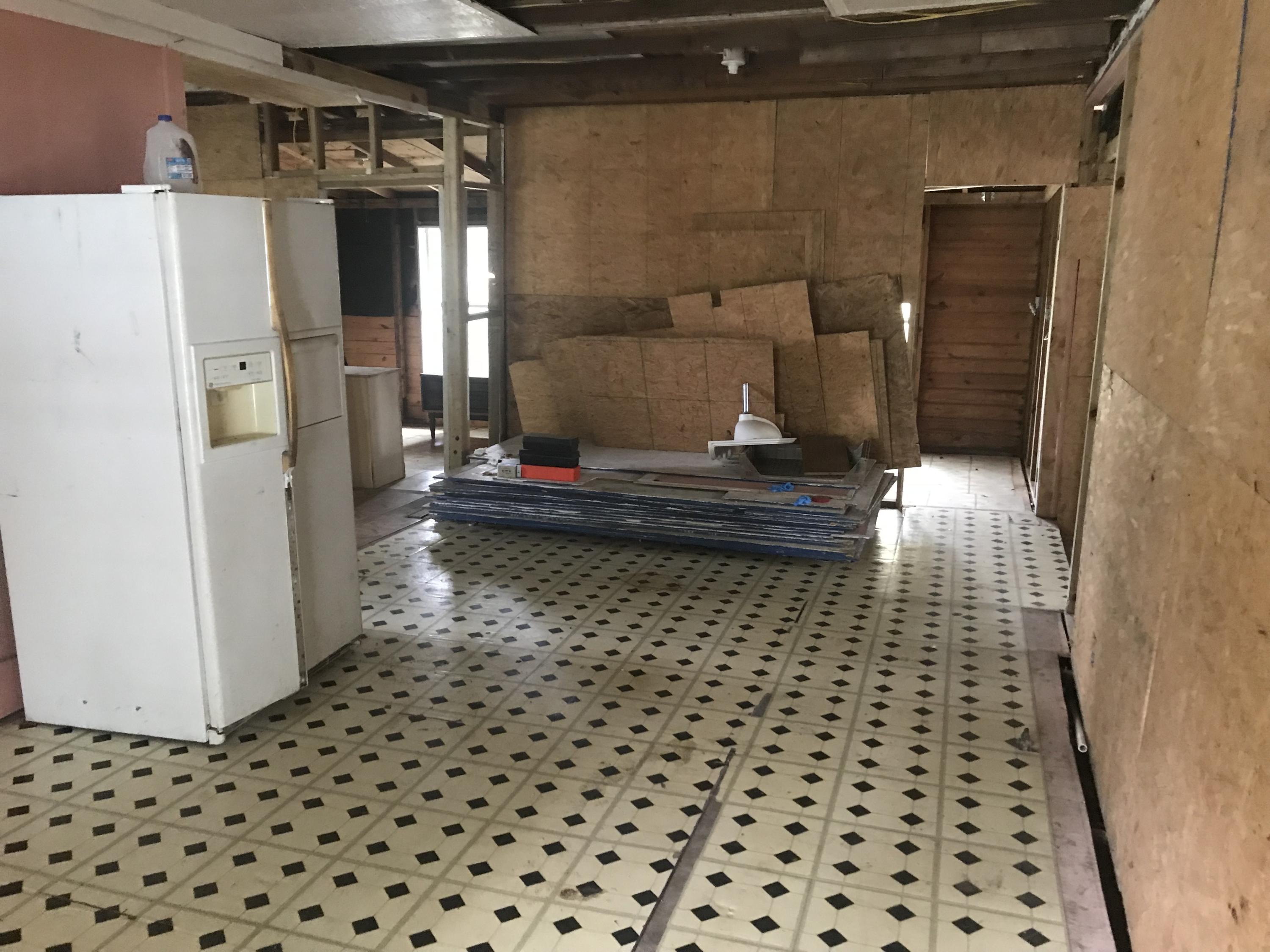 CRESTVIEW - Residential