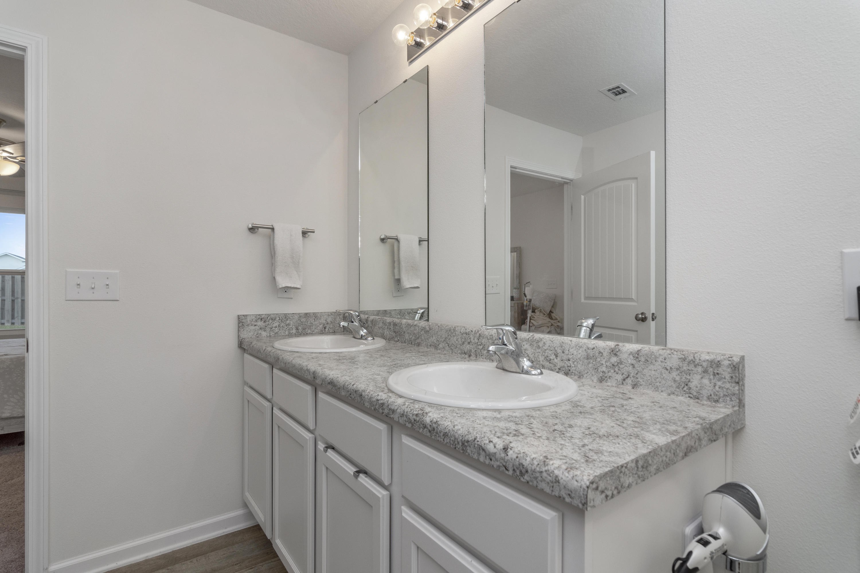 Redstone Commons - Residential