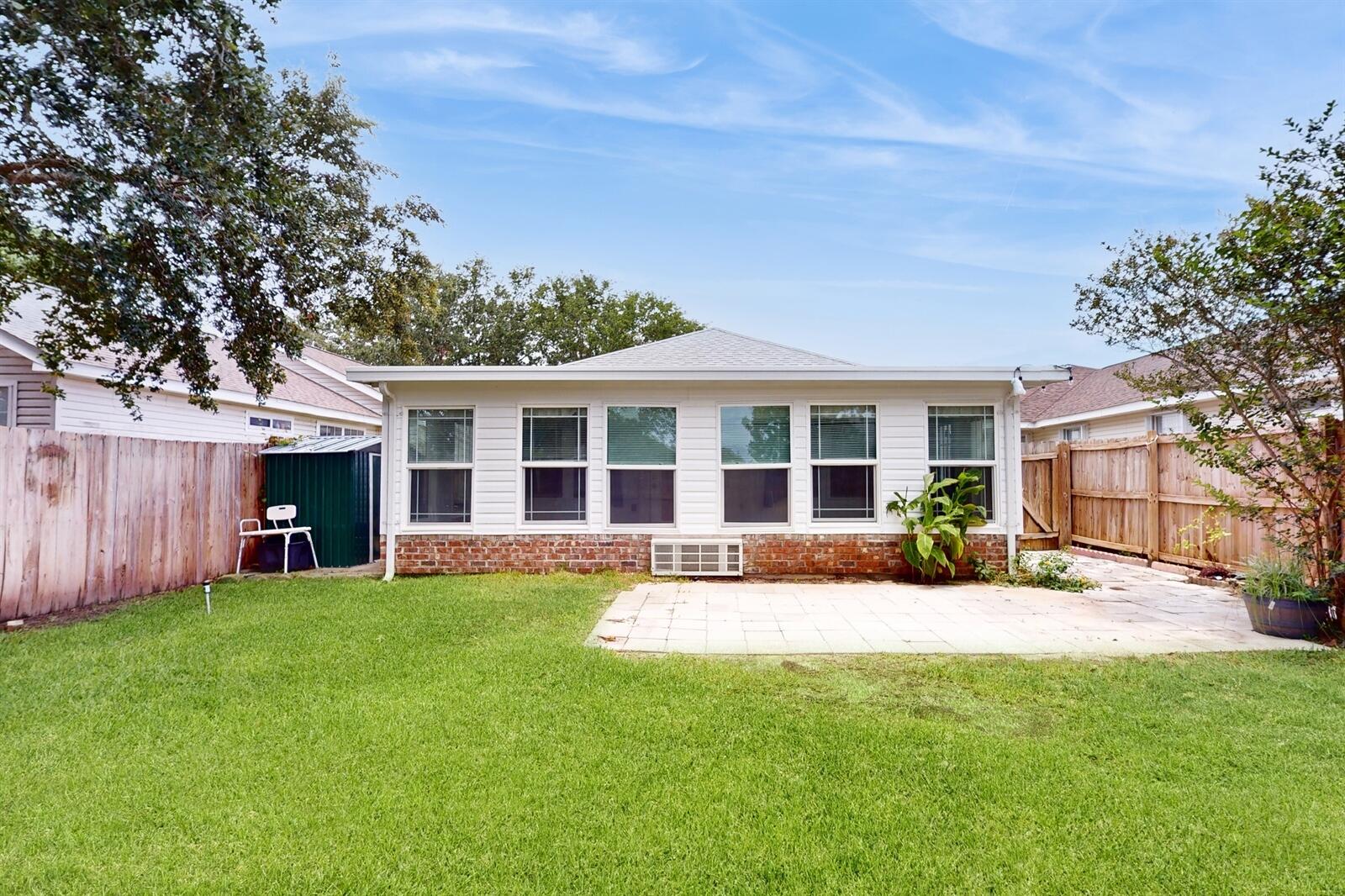 LIGHTHOUSE POINTE - Residential