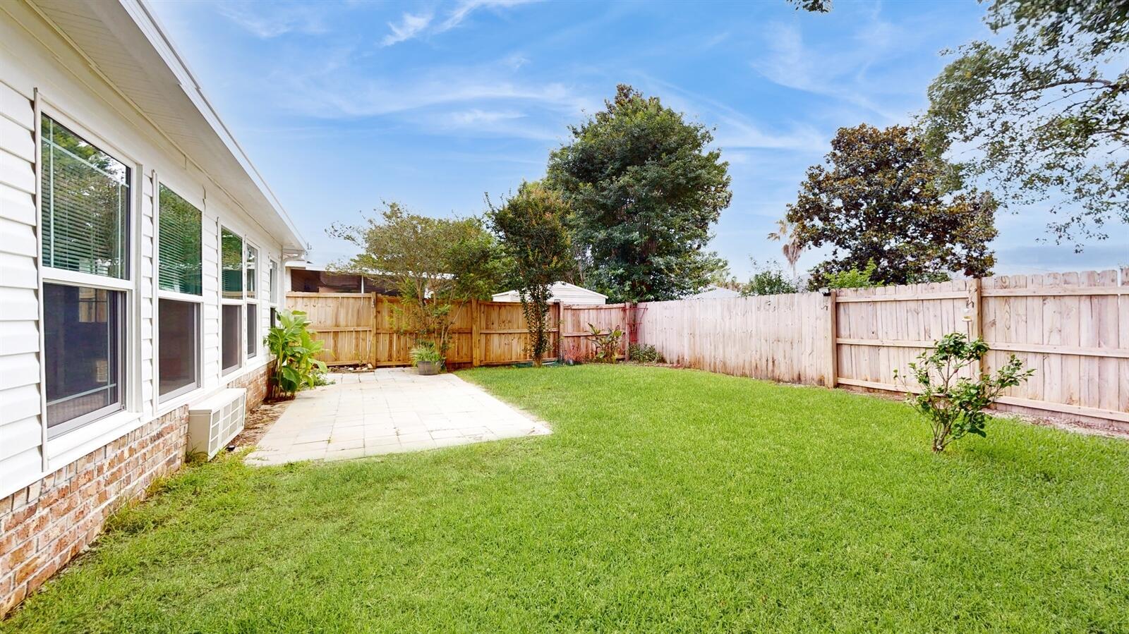 LIGHTHOUSE POINTE - Residential