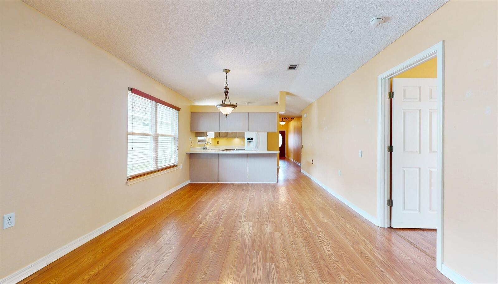 LIGHTHOUSE POINTE - Residential