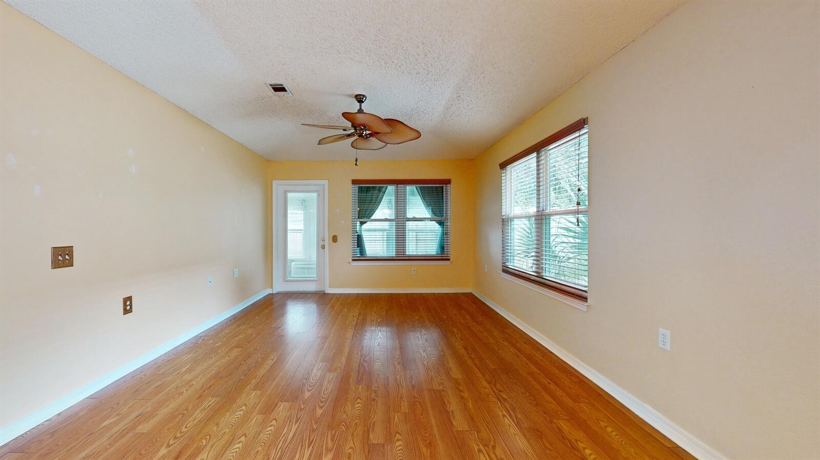 LIGHTHOUSE POINTE - Residential