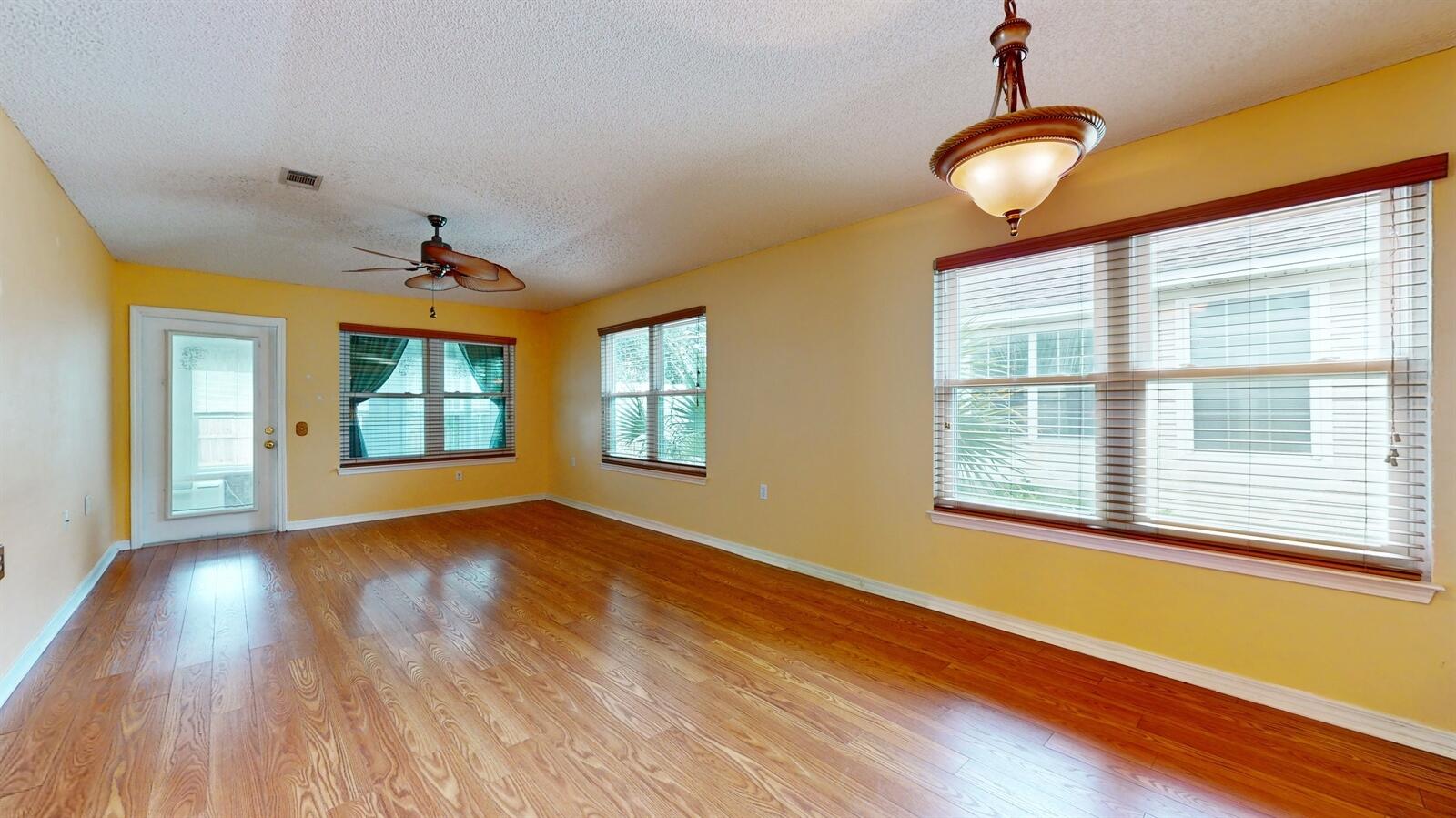 LIGHTHOUSE POINTE - Residential