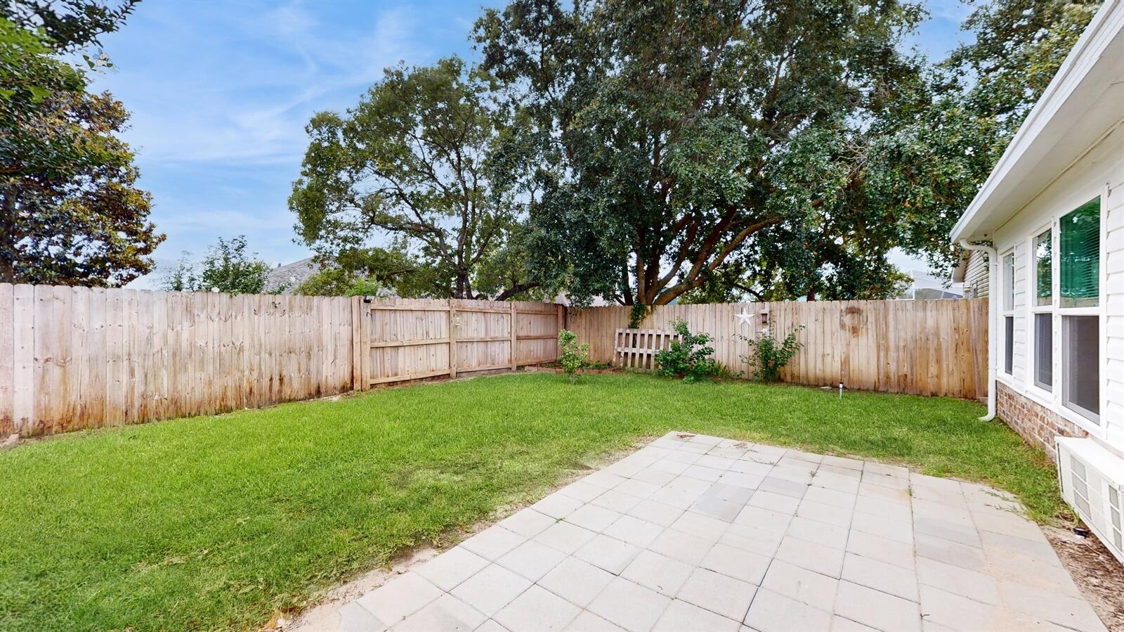 LIGHTHOUSE POINTE - Residential