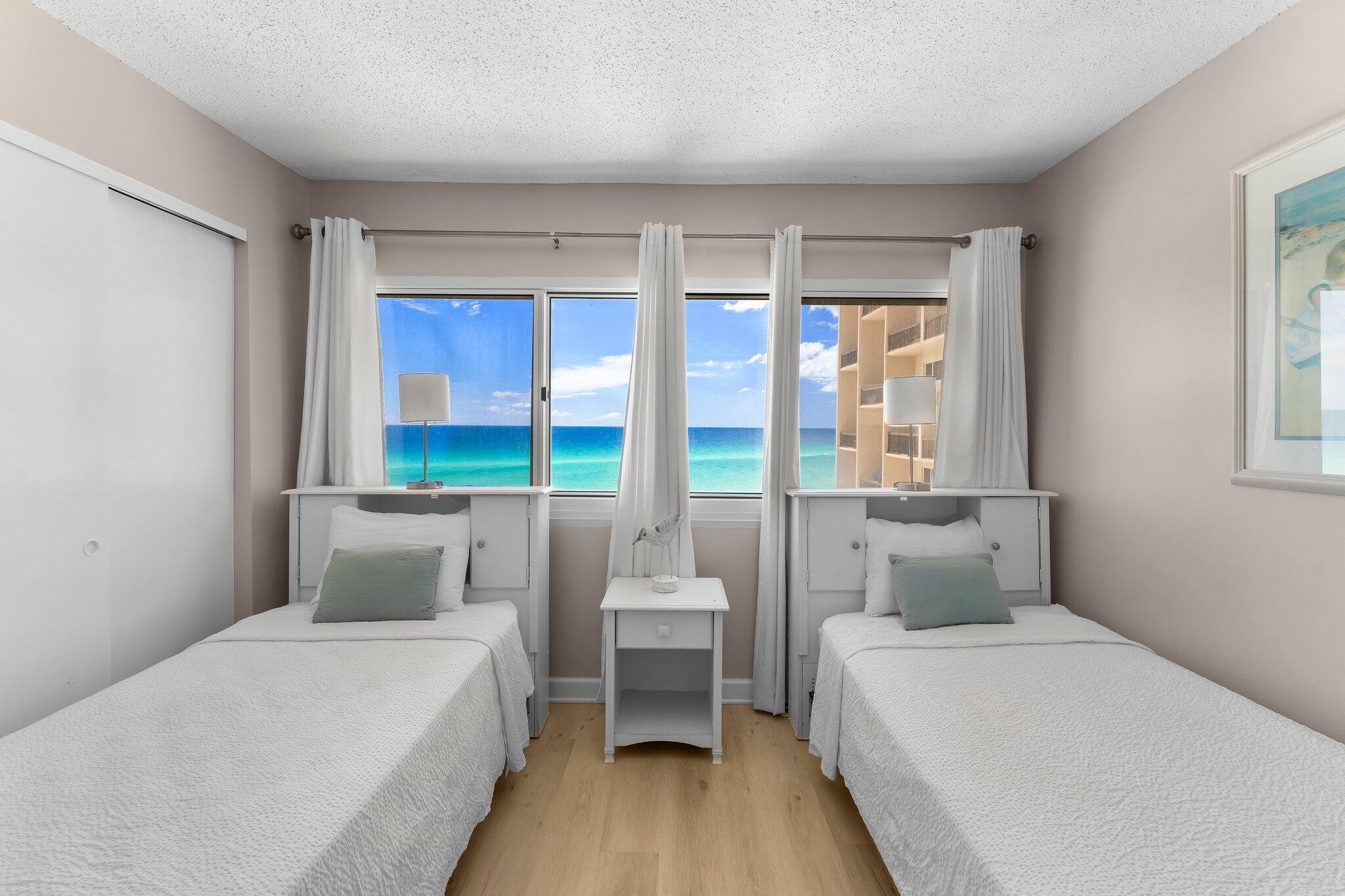 PINNACLE PORT - Residential