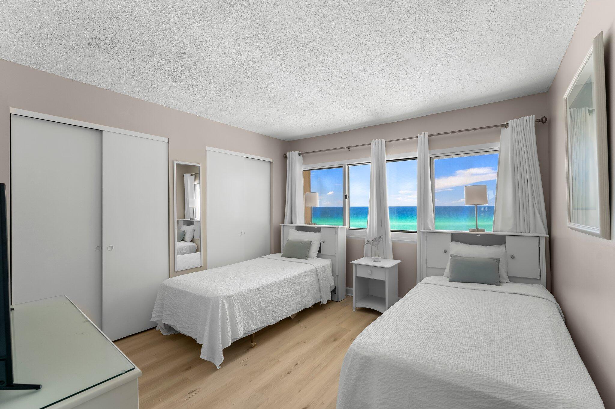 PINNACLE PORT - Residential