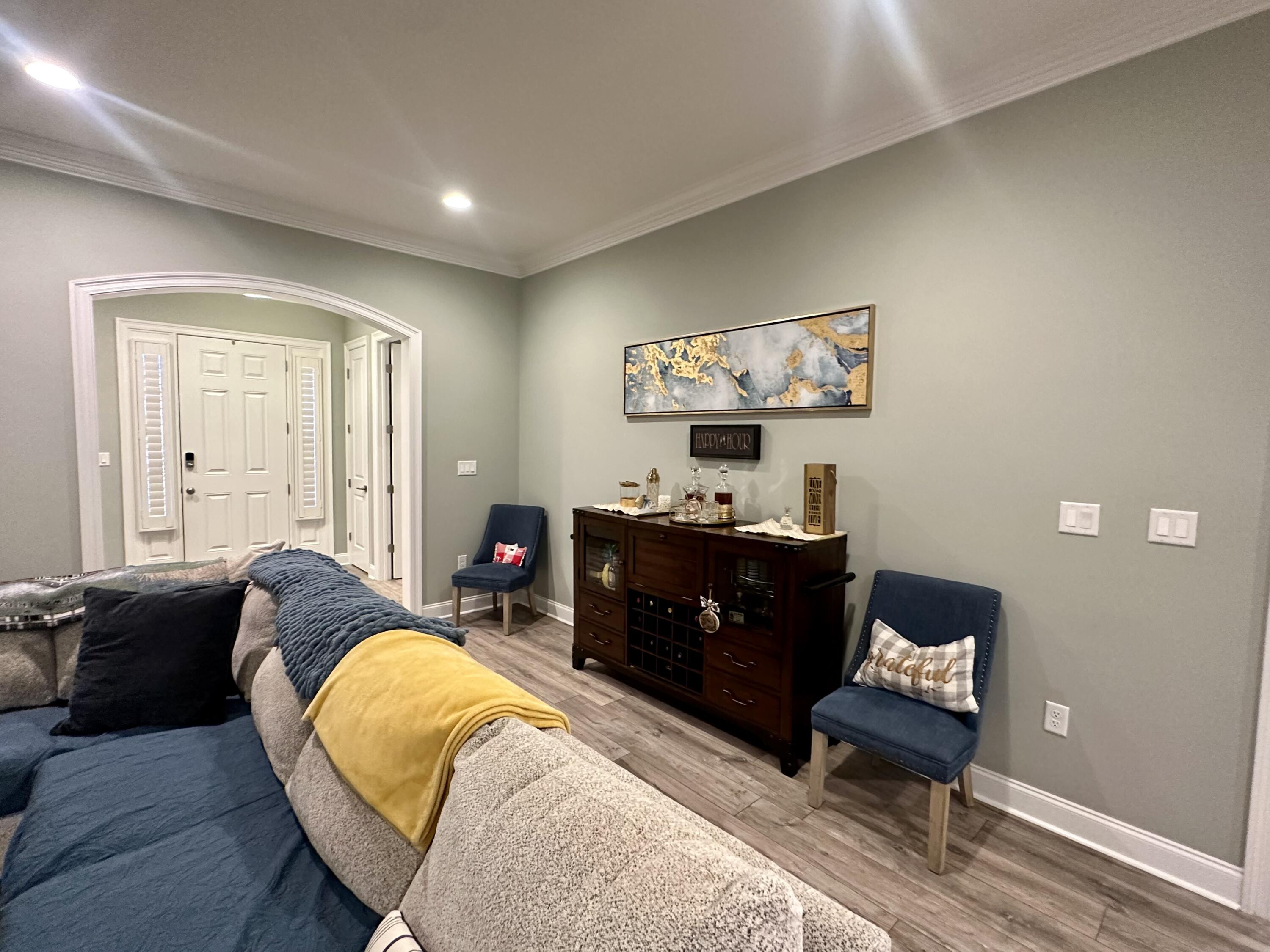 MAGNOLIA WOODS PHASE III - Residential Lease