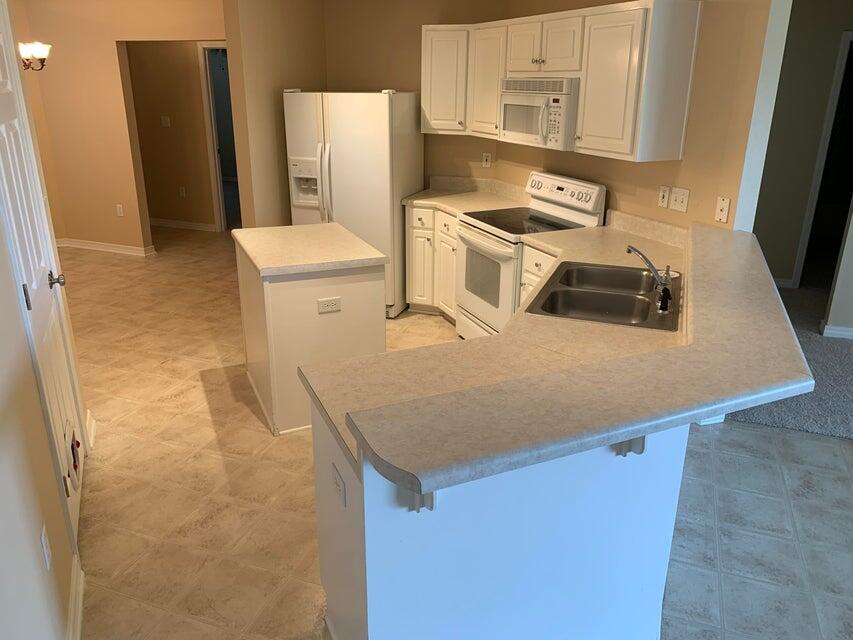 HAMPTON RIDGE - Residential Lease