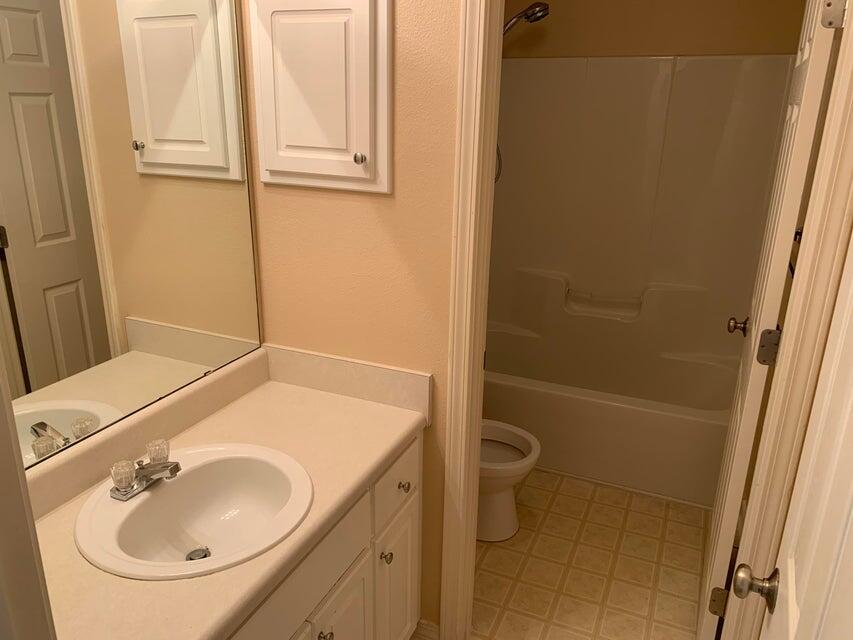 HAMPTON RIDGE - Residential Lease