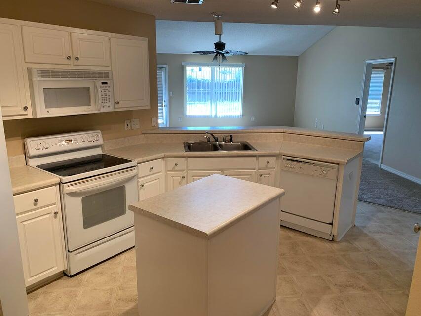 HAMPTON RIDGE - Residential Lease