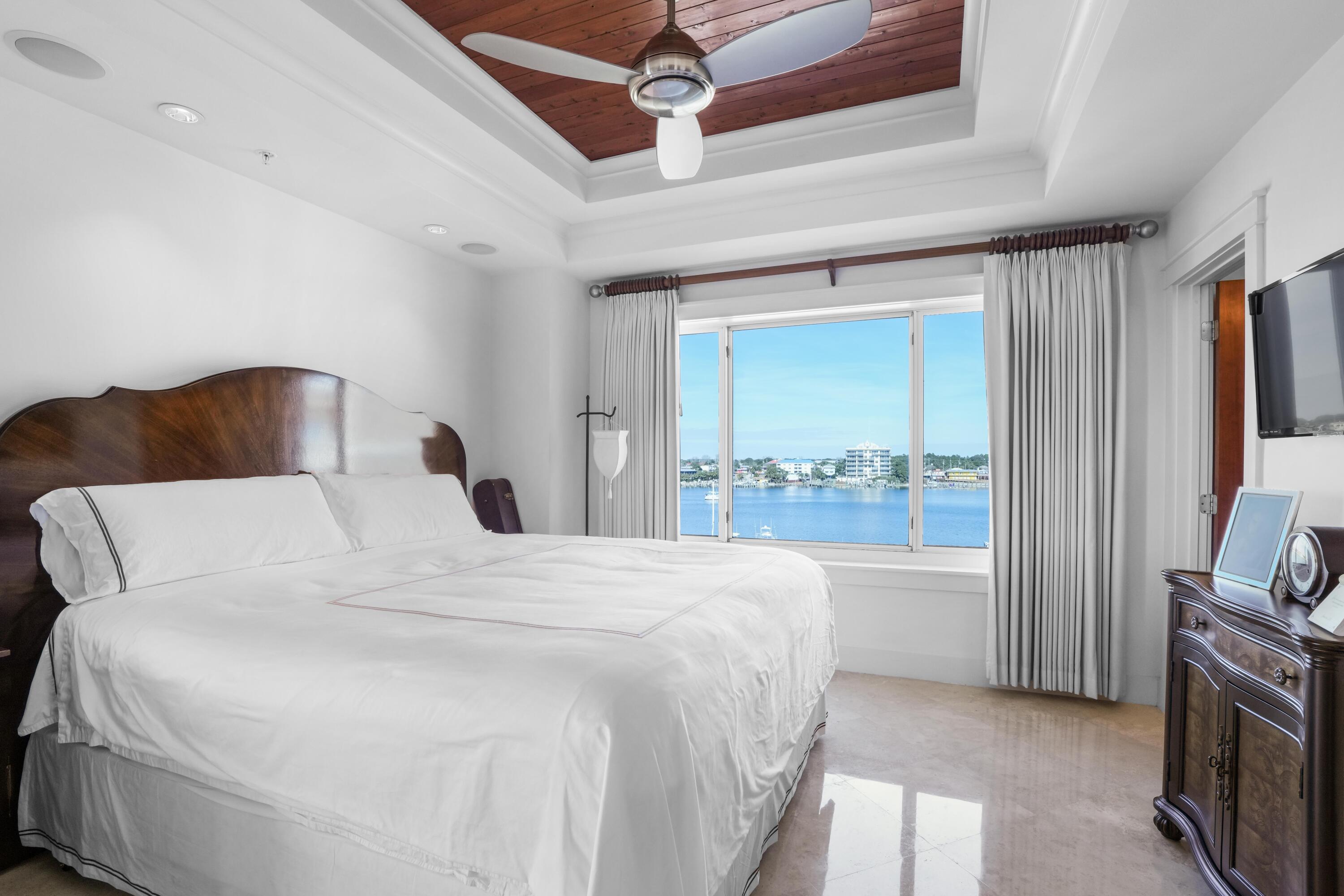 SUN KING TOWERS PH 1 - Residential