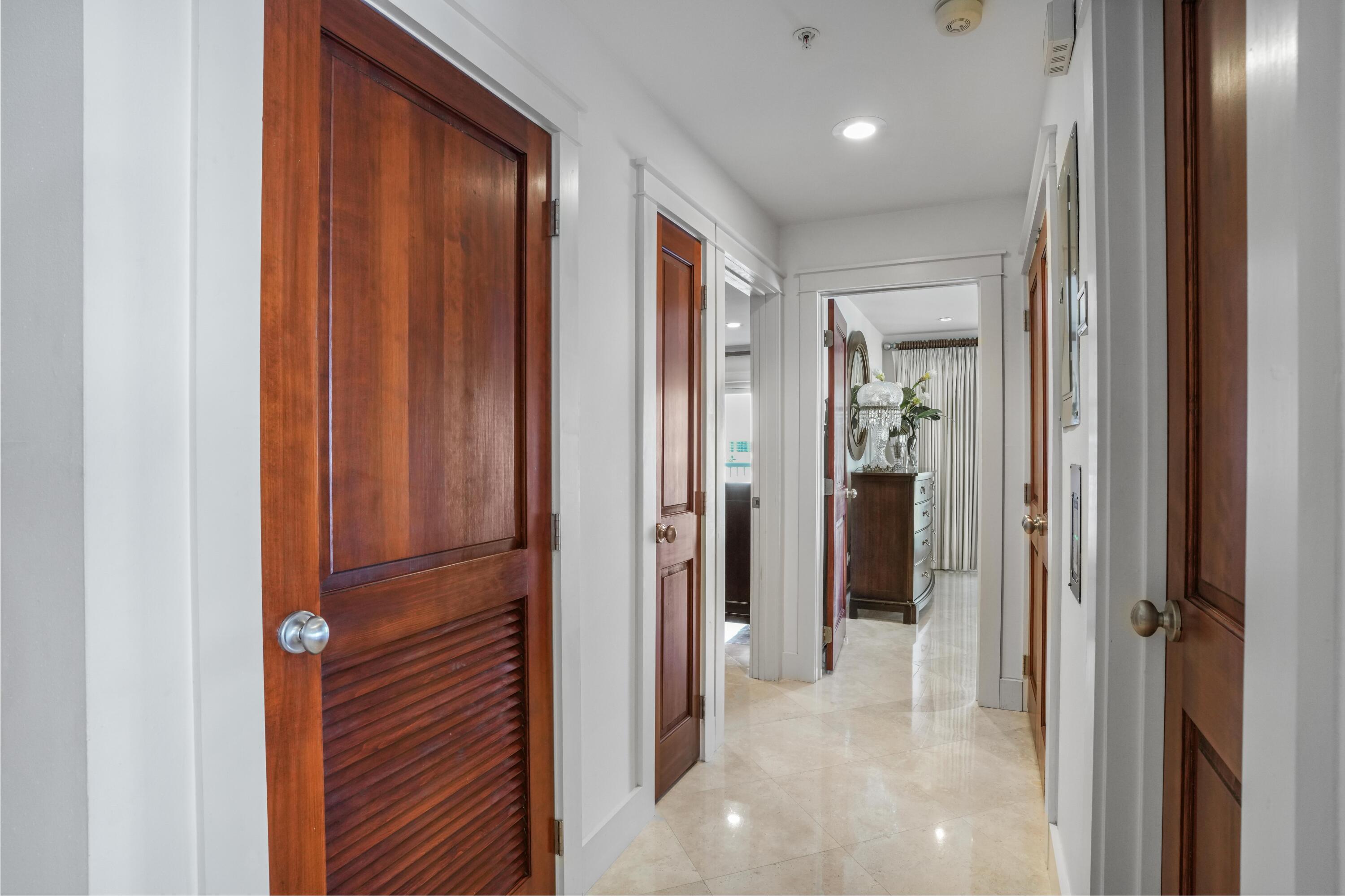 SUN KING TOWERS PH 1 - Residential
