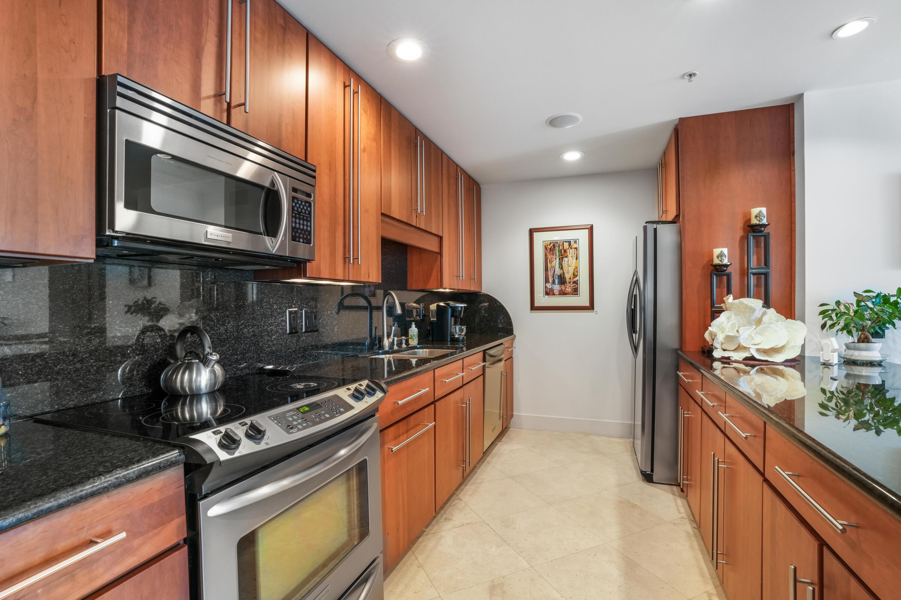 SUN KING TOWERS PH 1 - Residential