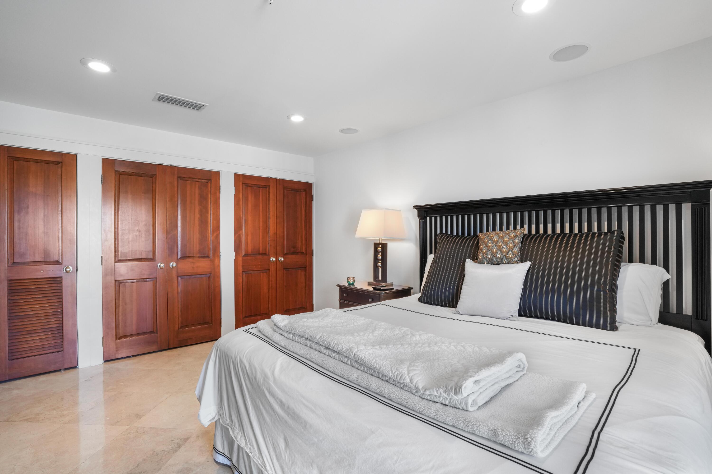 SUN KING TOWERS PH 1 - Residential