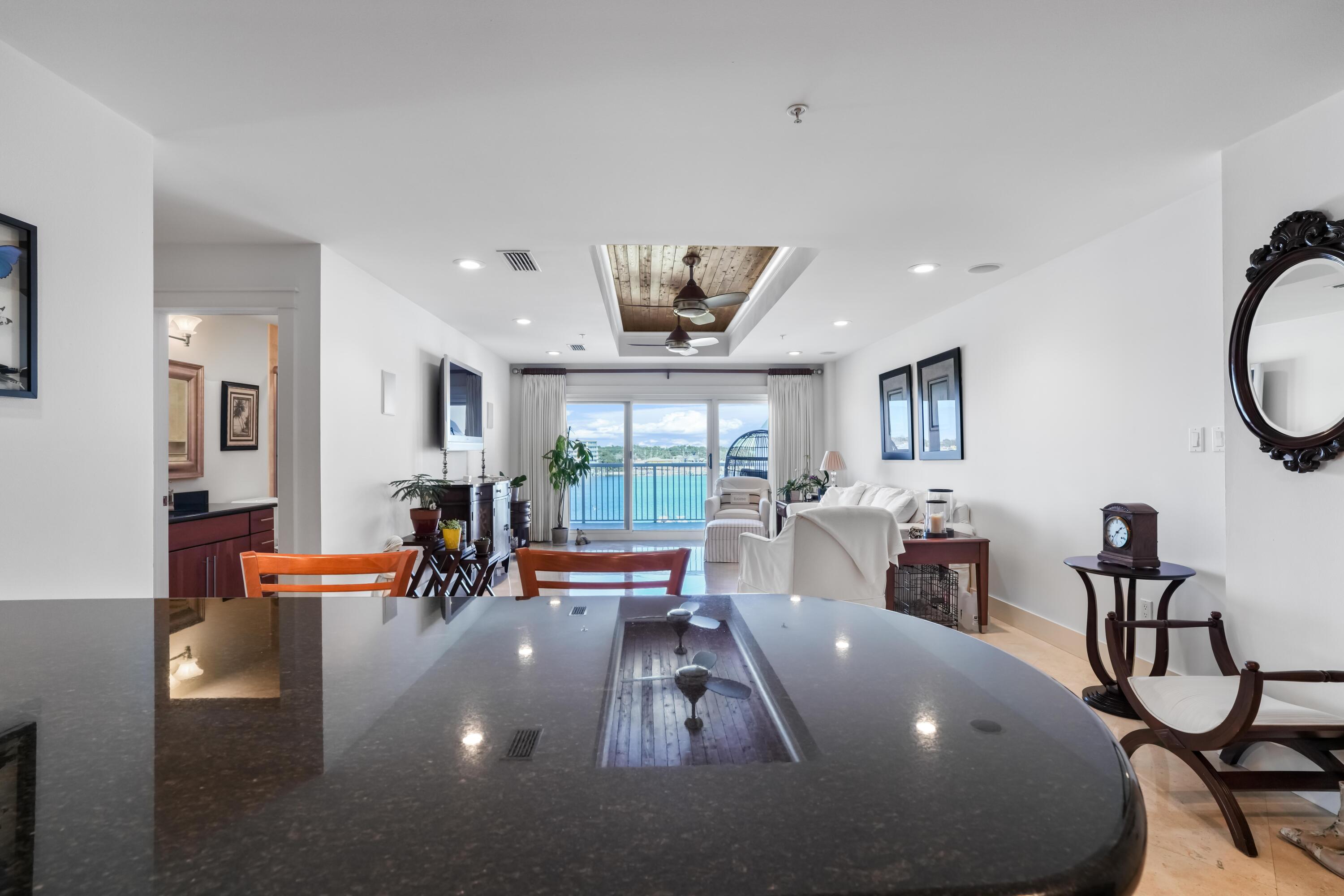 SUN KING TOWERS PH 1 - Residential