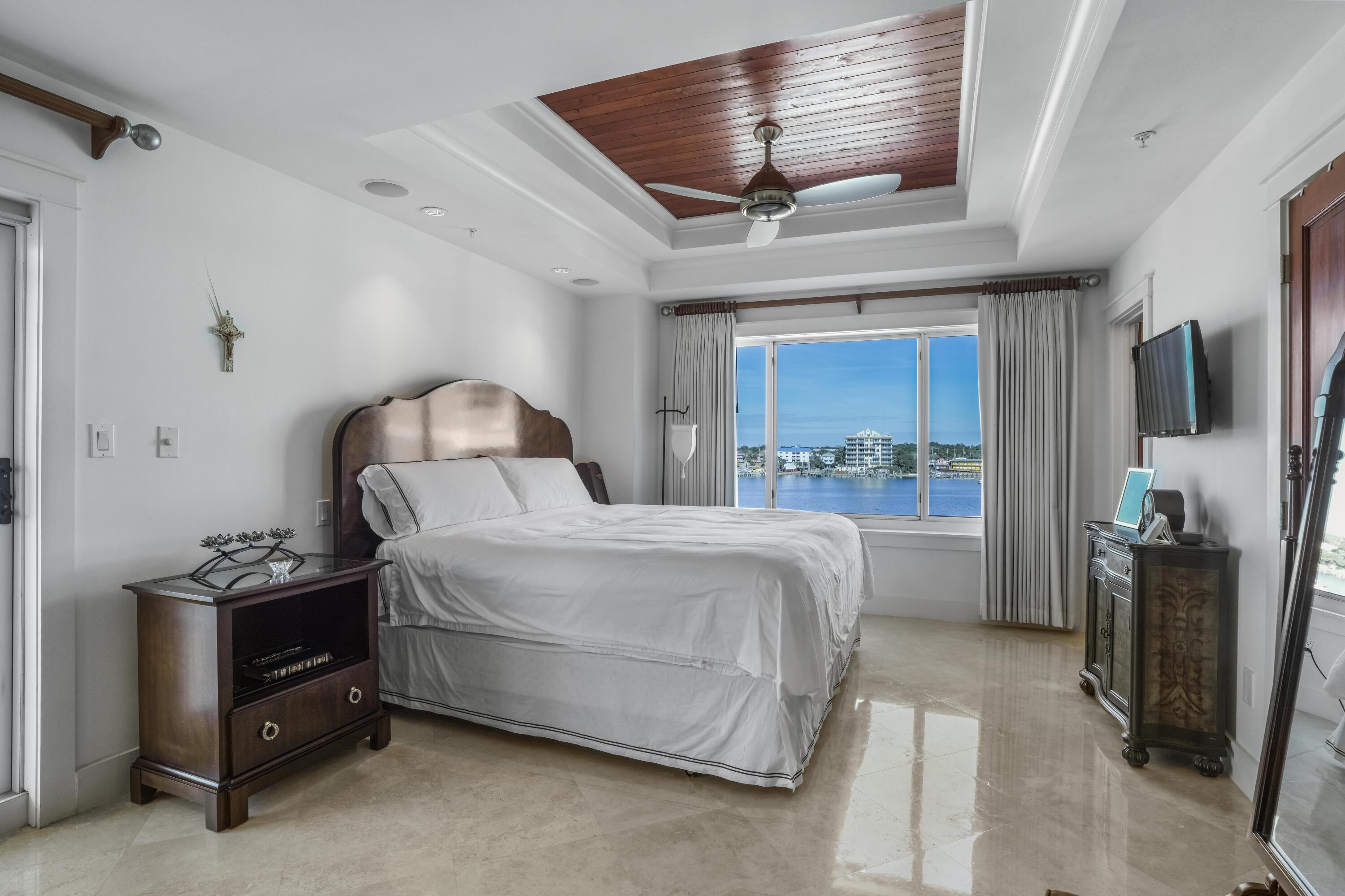 SUN KING TOWERS PH 1 - Residential