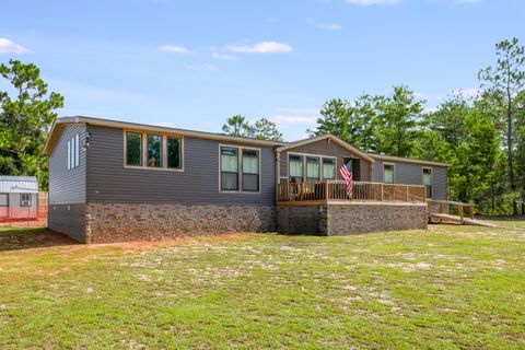 A home in DeFuniak Springs