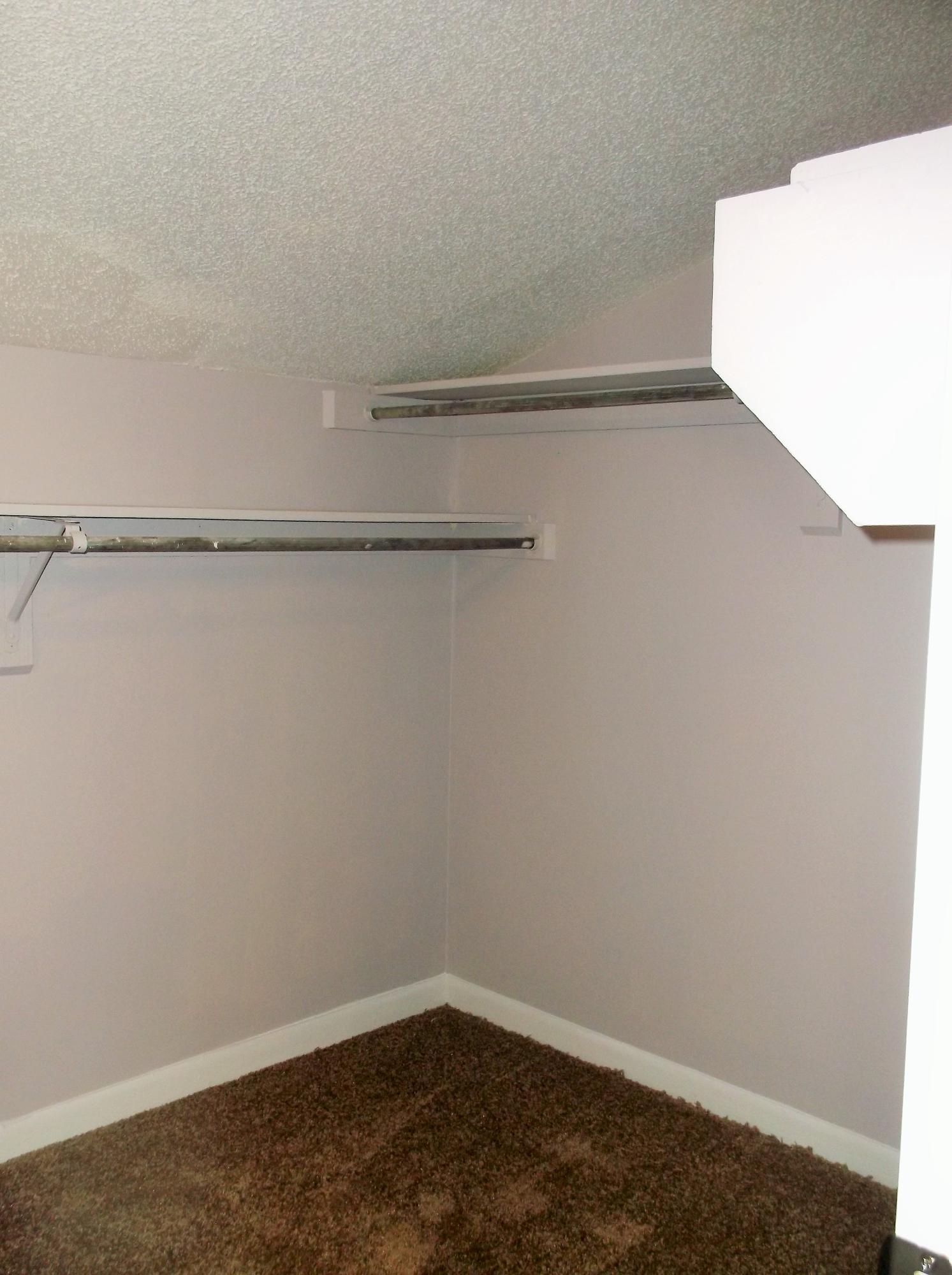 VIKING MANOR PH 1 - Residential