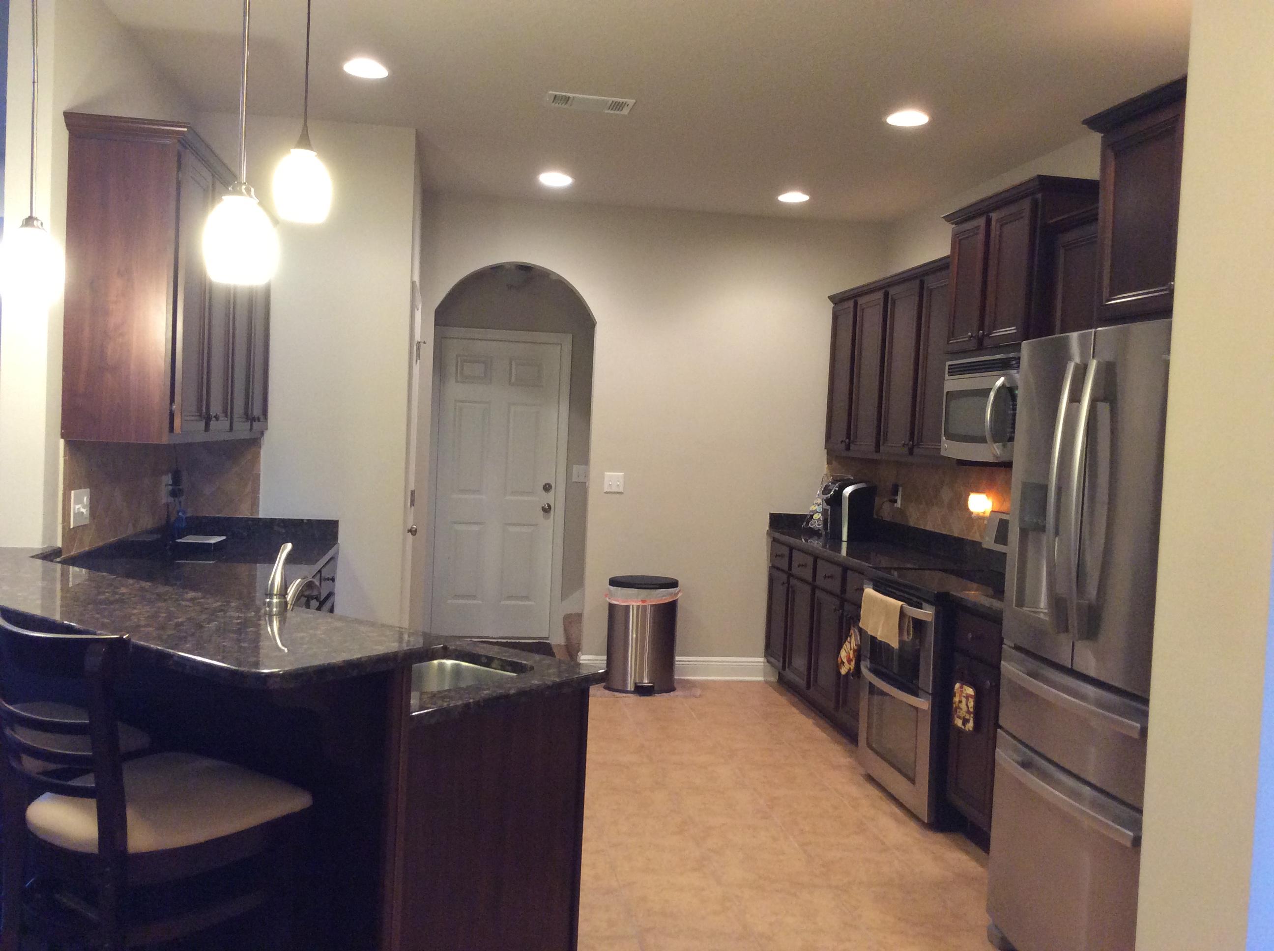 WHISPERING LAKE - Residential