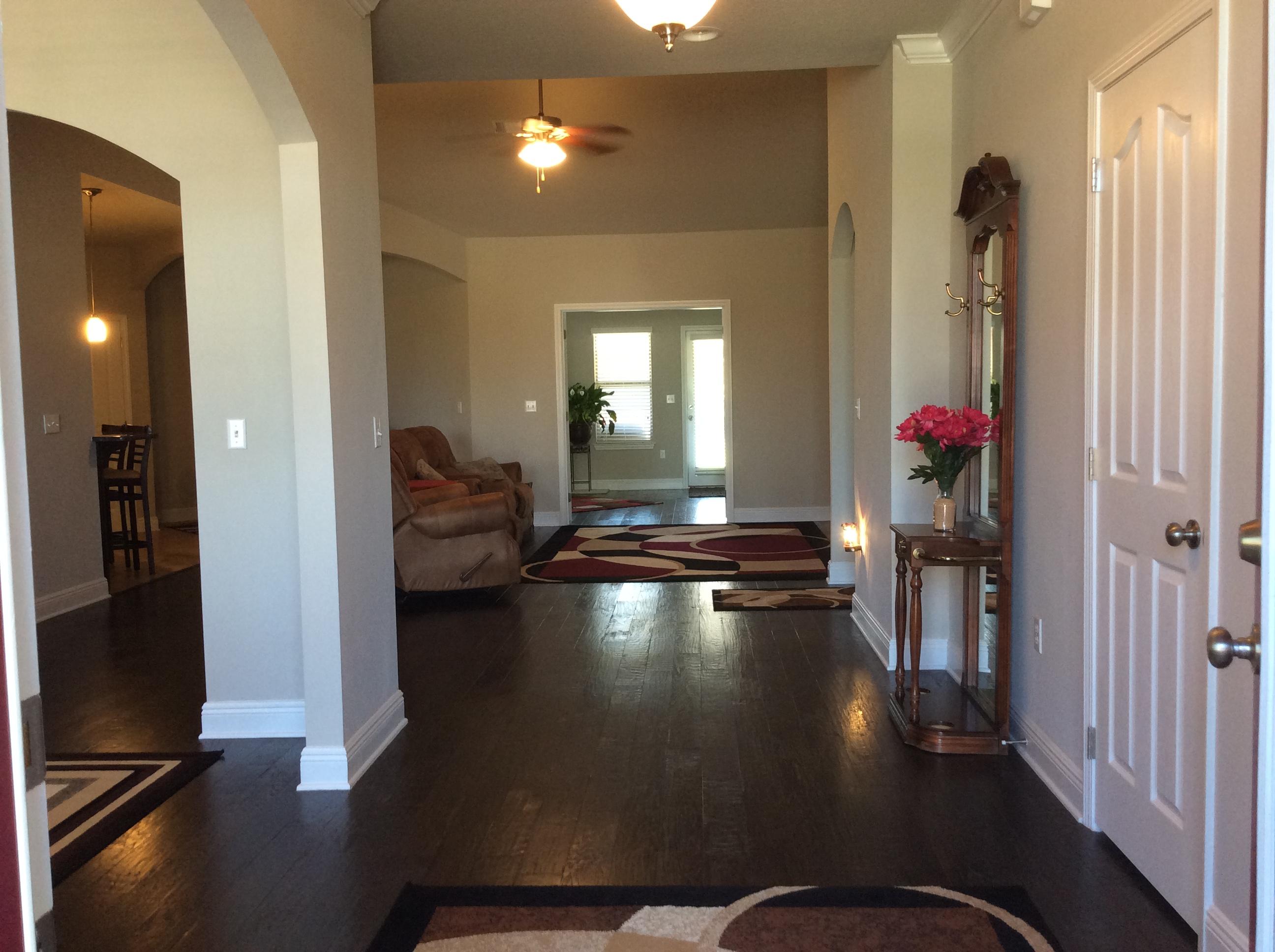 WHISPERING LAKE - Residential