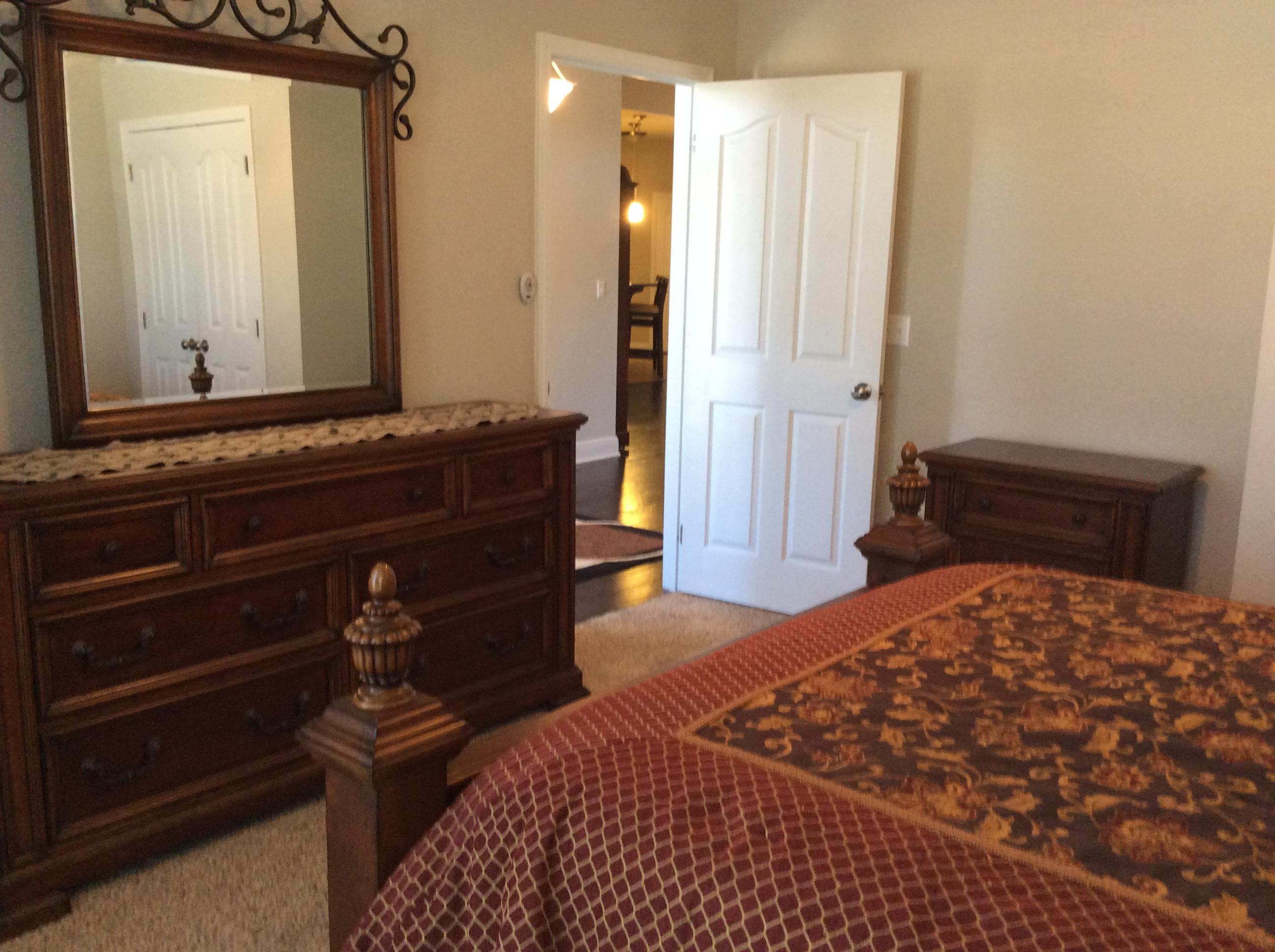 WHISPERING LAKE - Residential