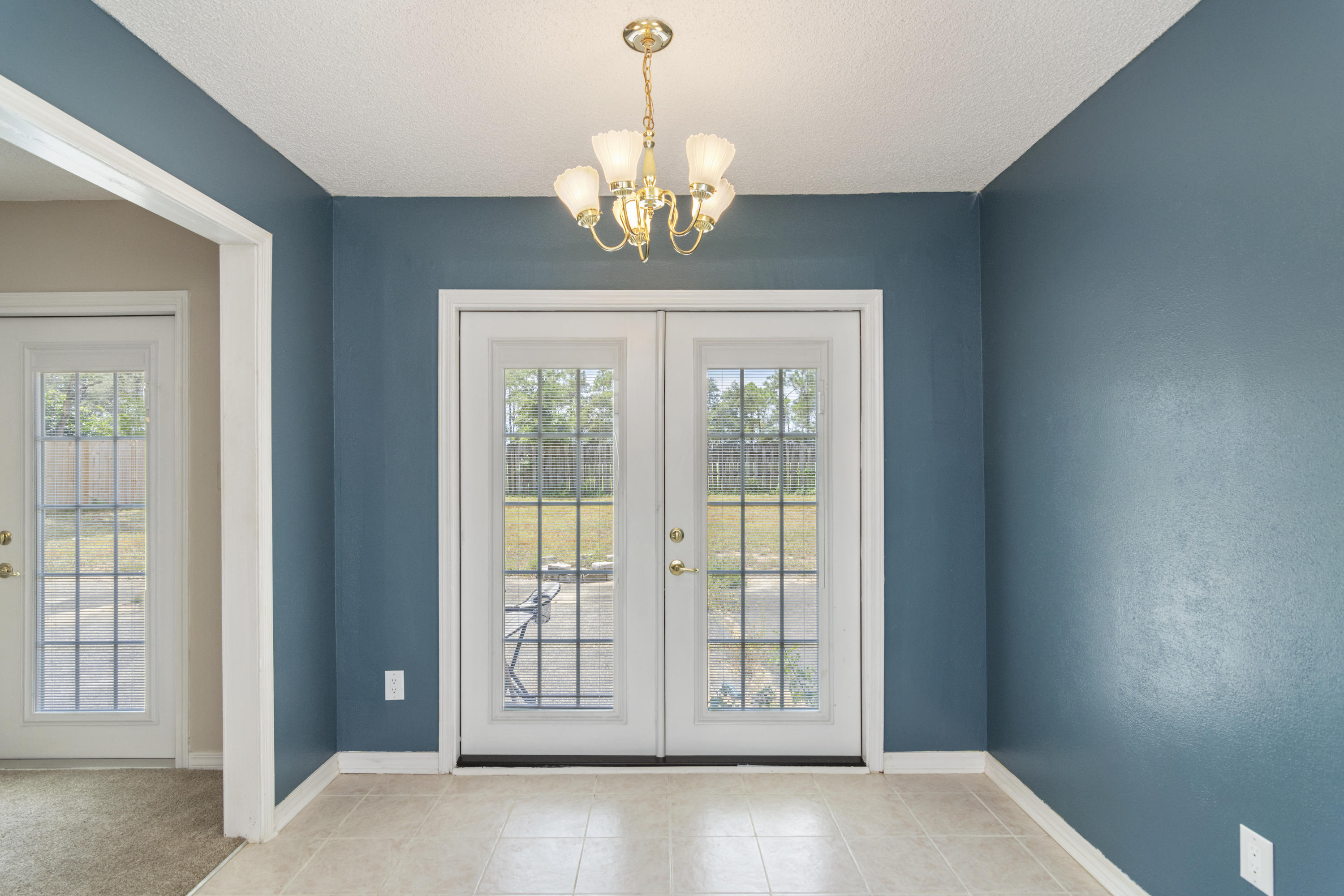 COUNTRY BREEZE ESTATES - Residential