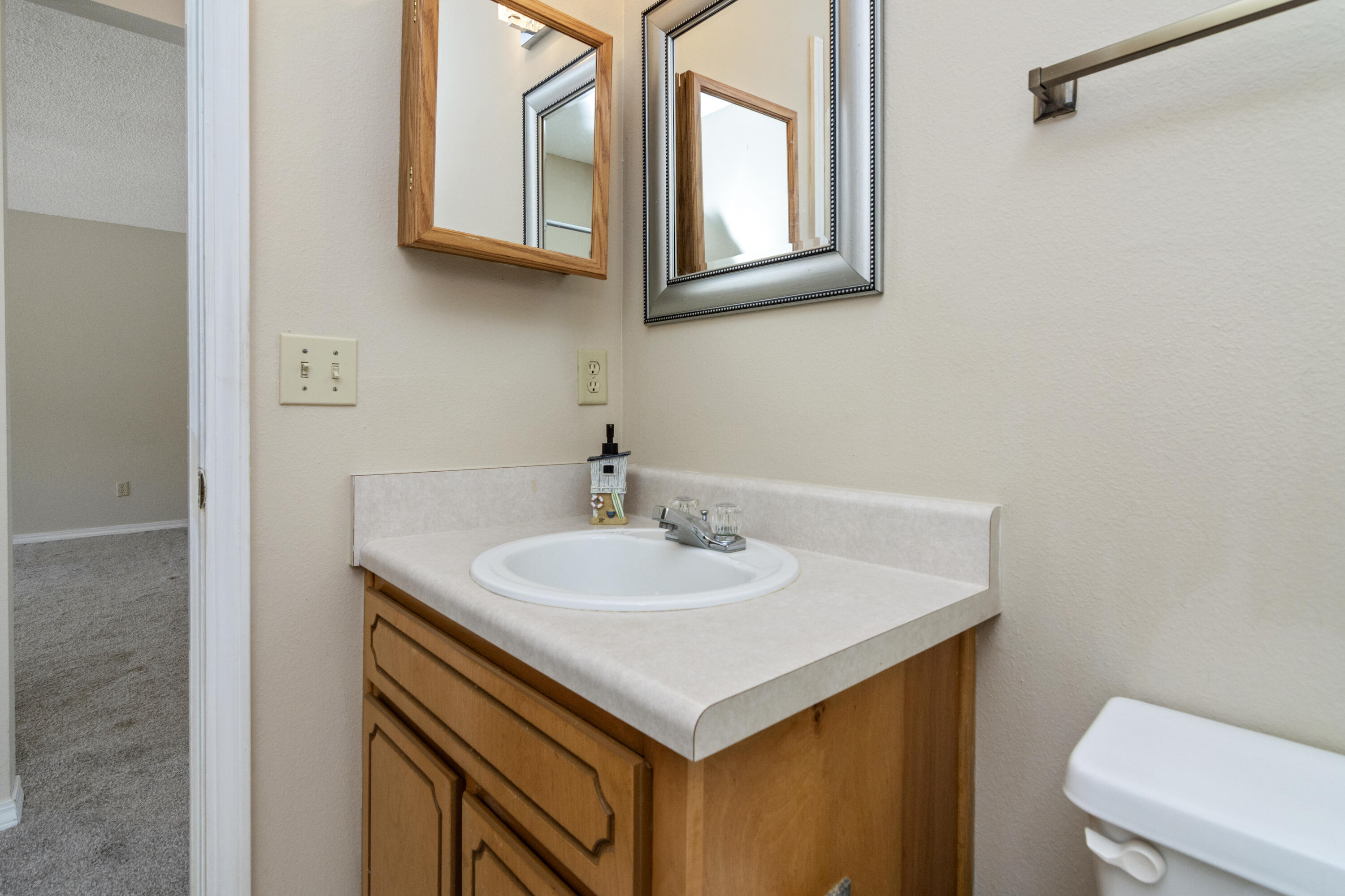 COUNTRY BREEZE ESTATES - Residential