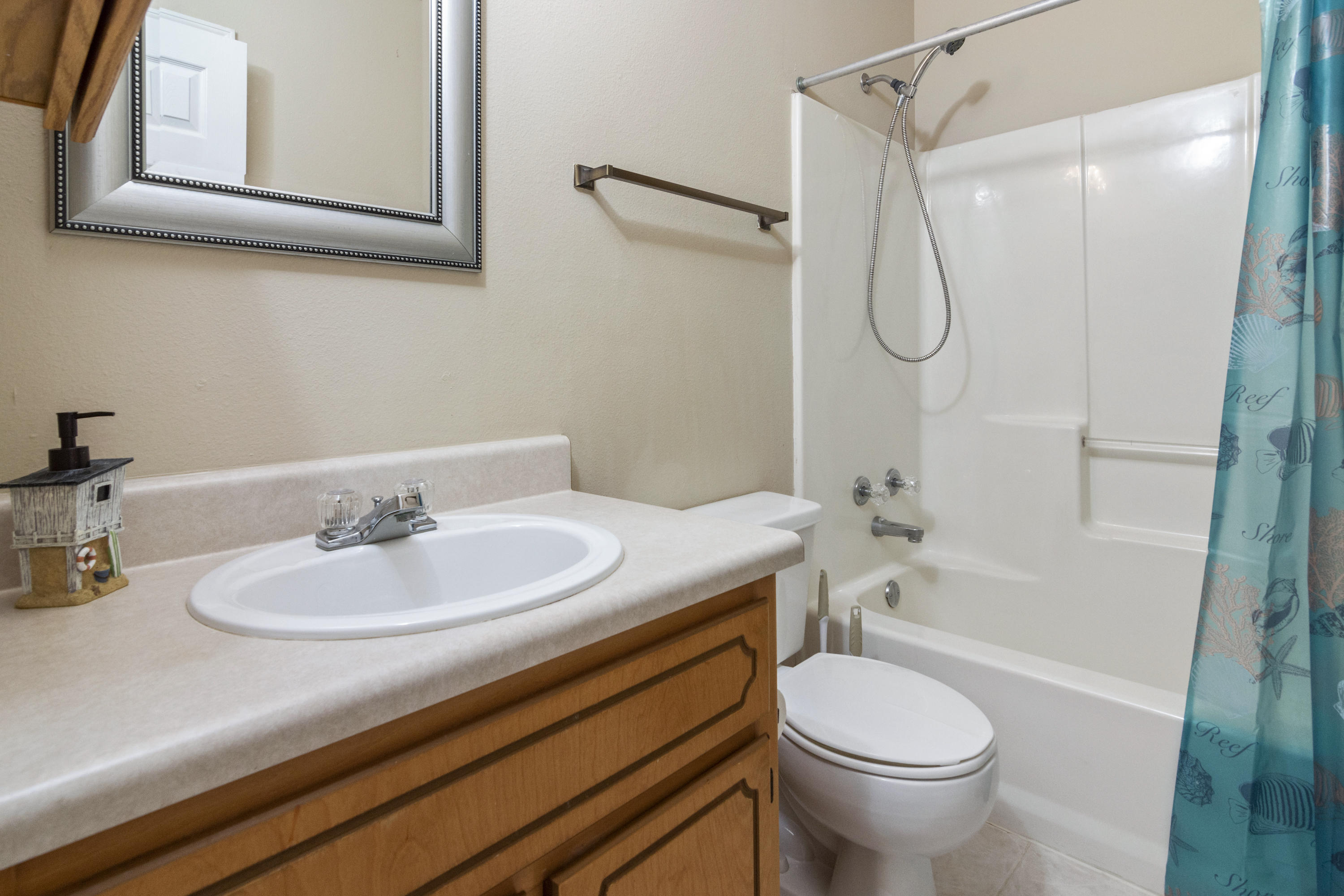 COUNTRY BREEZE ESTATES - Residential