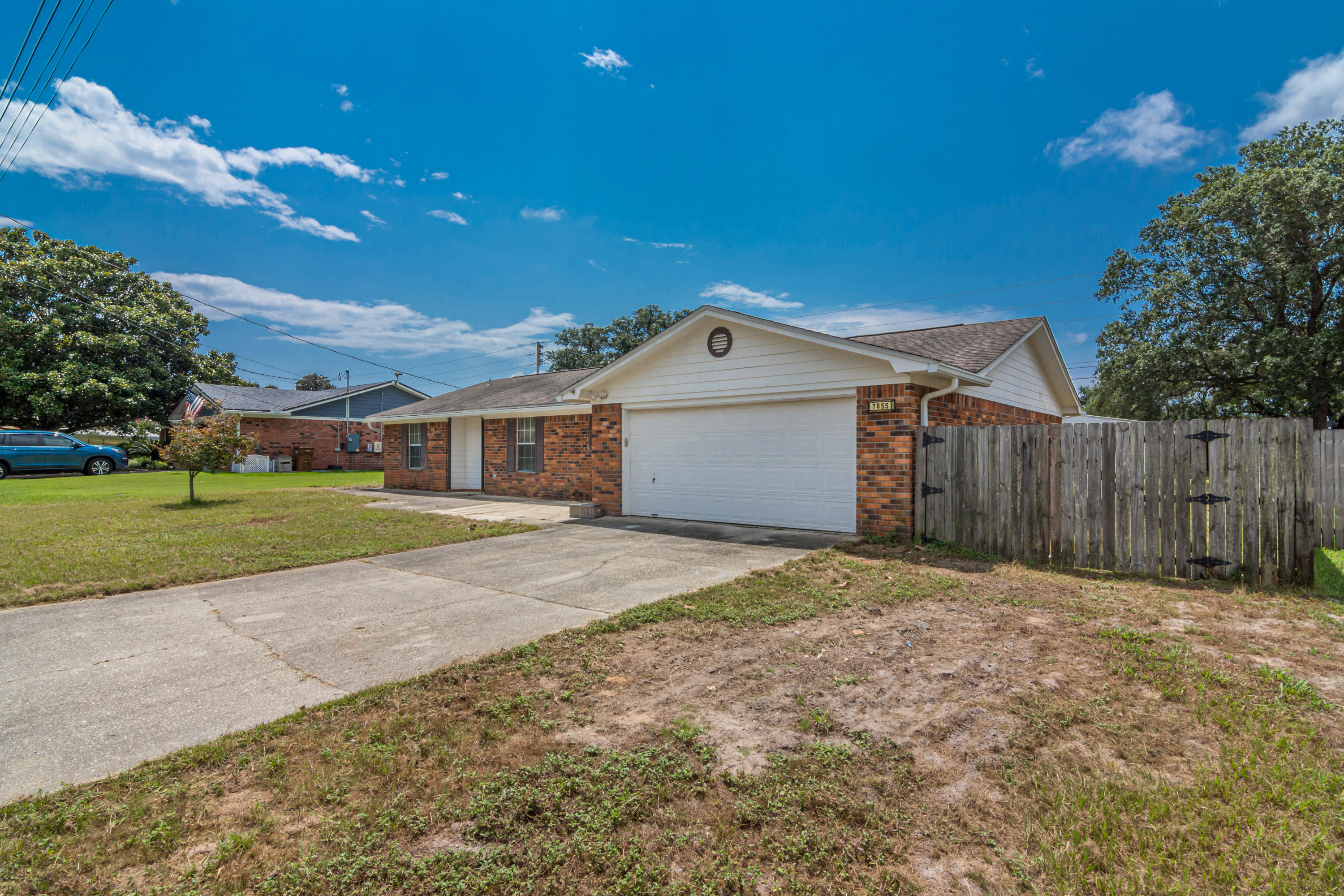 COUNTRY BREEZE ESTATES - Residential