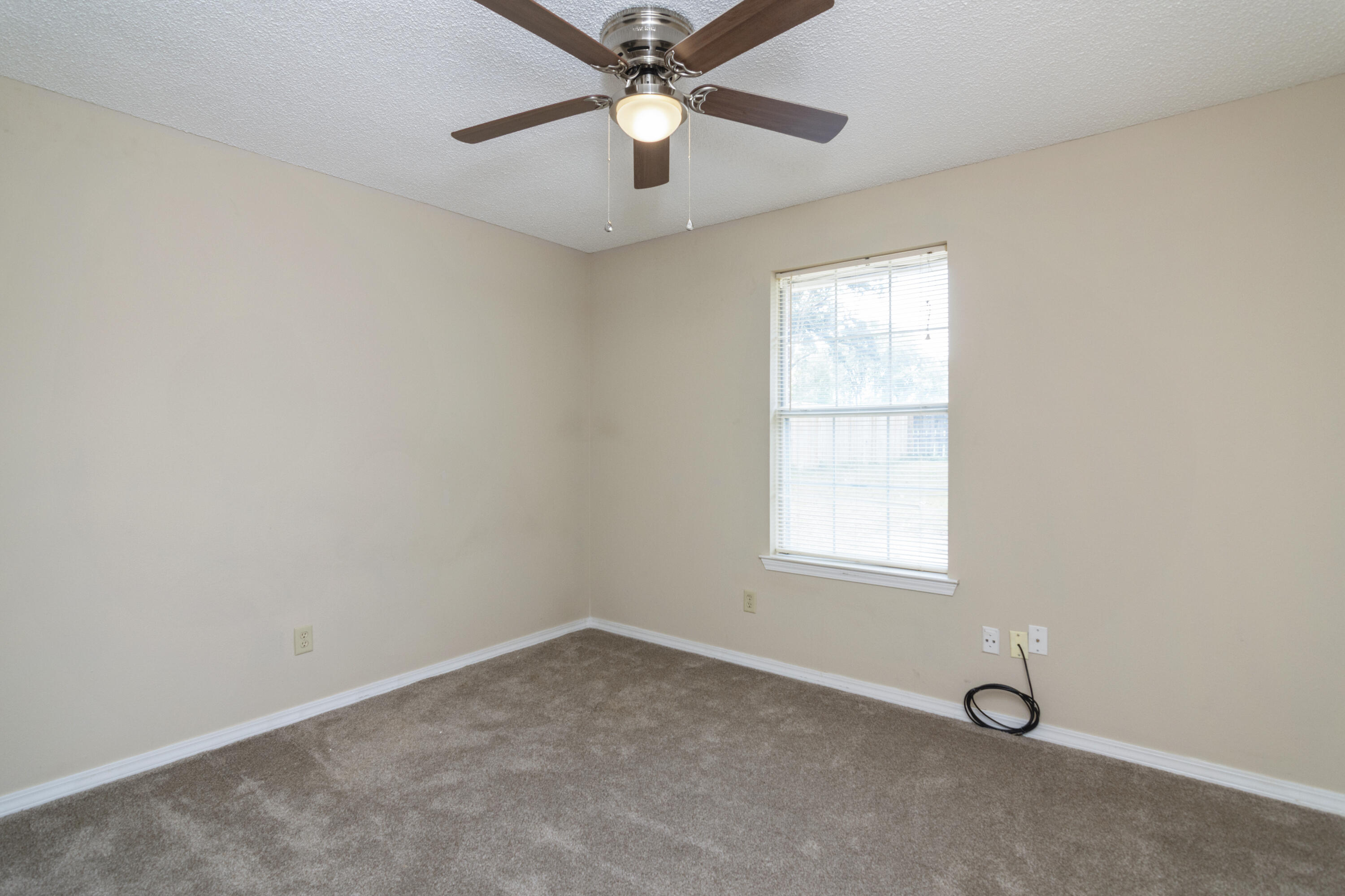 COUNTRY BREEZE ESTATES - Residential