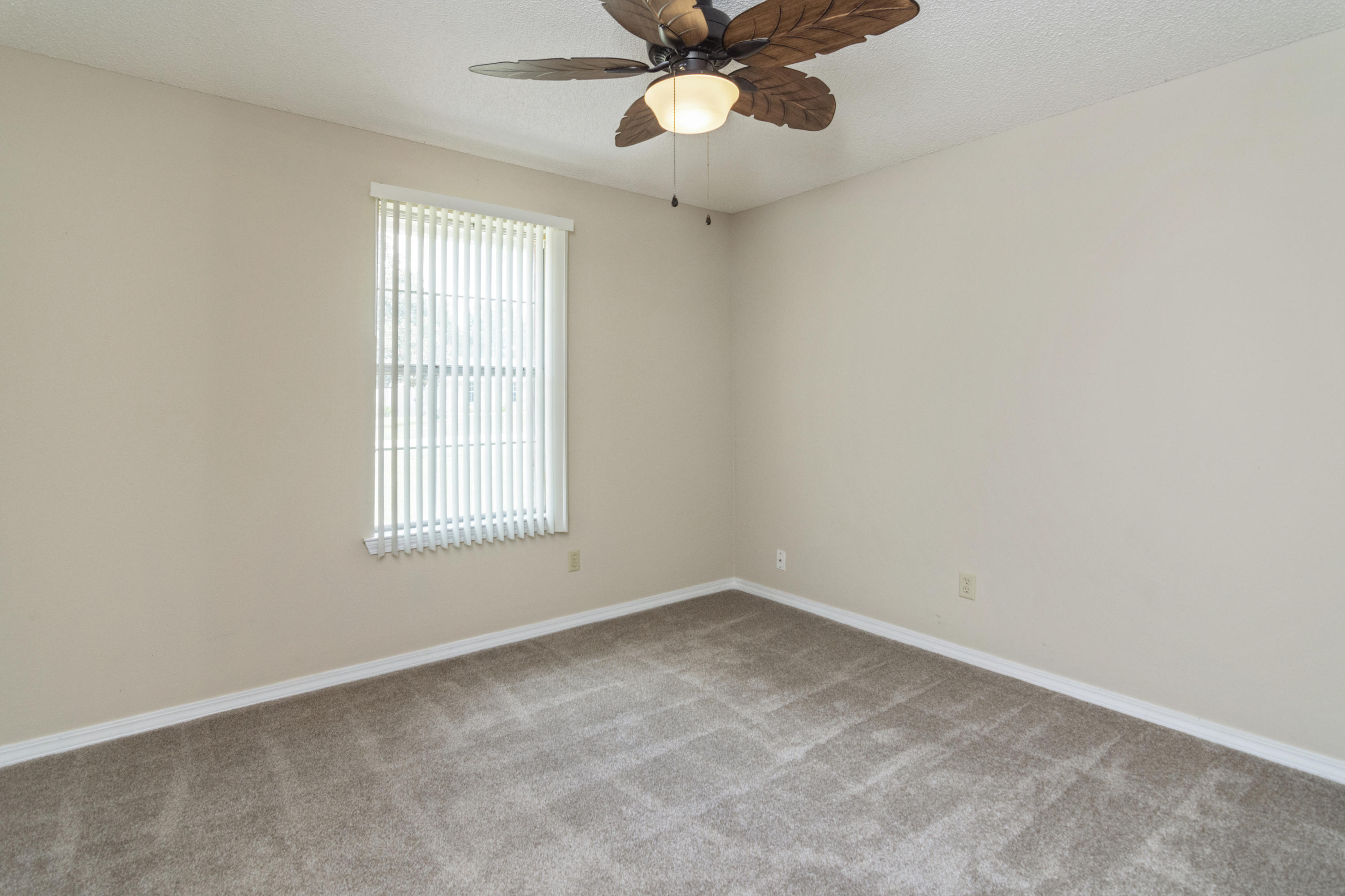 COUNTRY BREEZE ESTATES - Residential