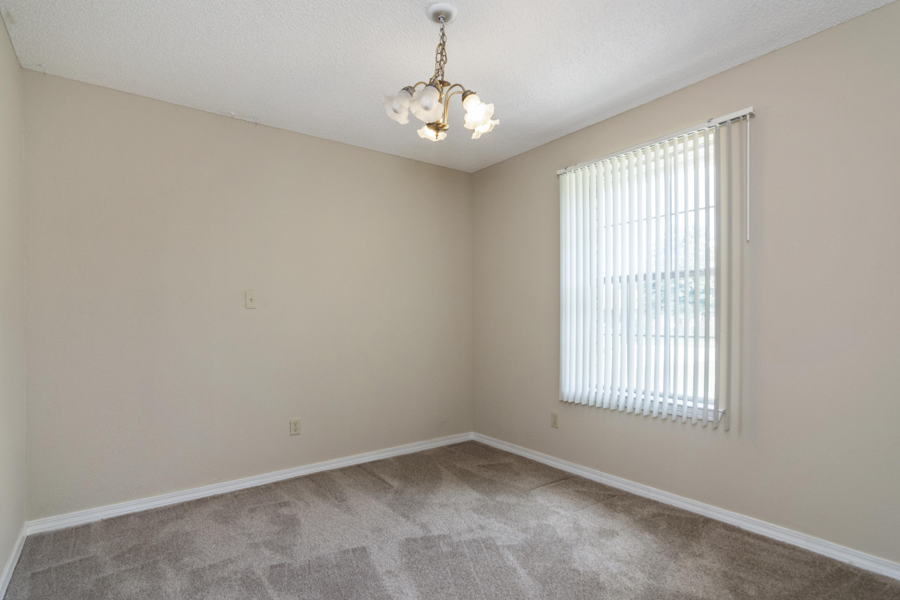 COUNTRY BREEZE ESTATES - Residential