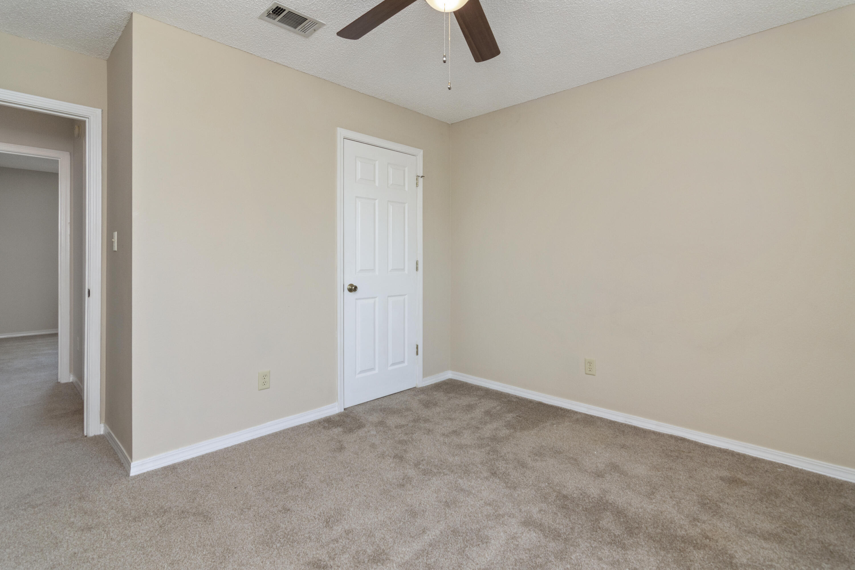 COUNTRY BREEZE ESTATES - Residential