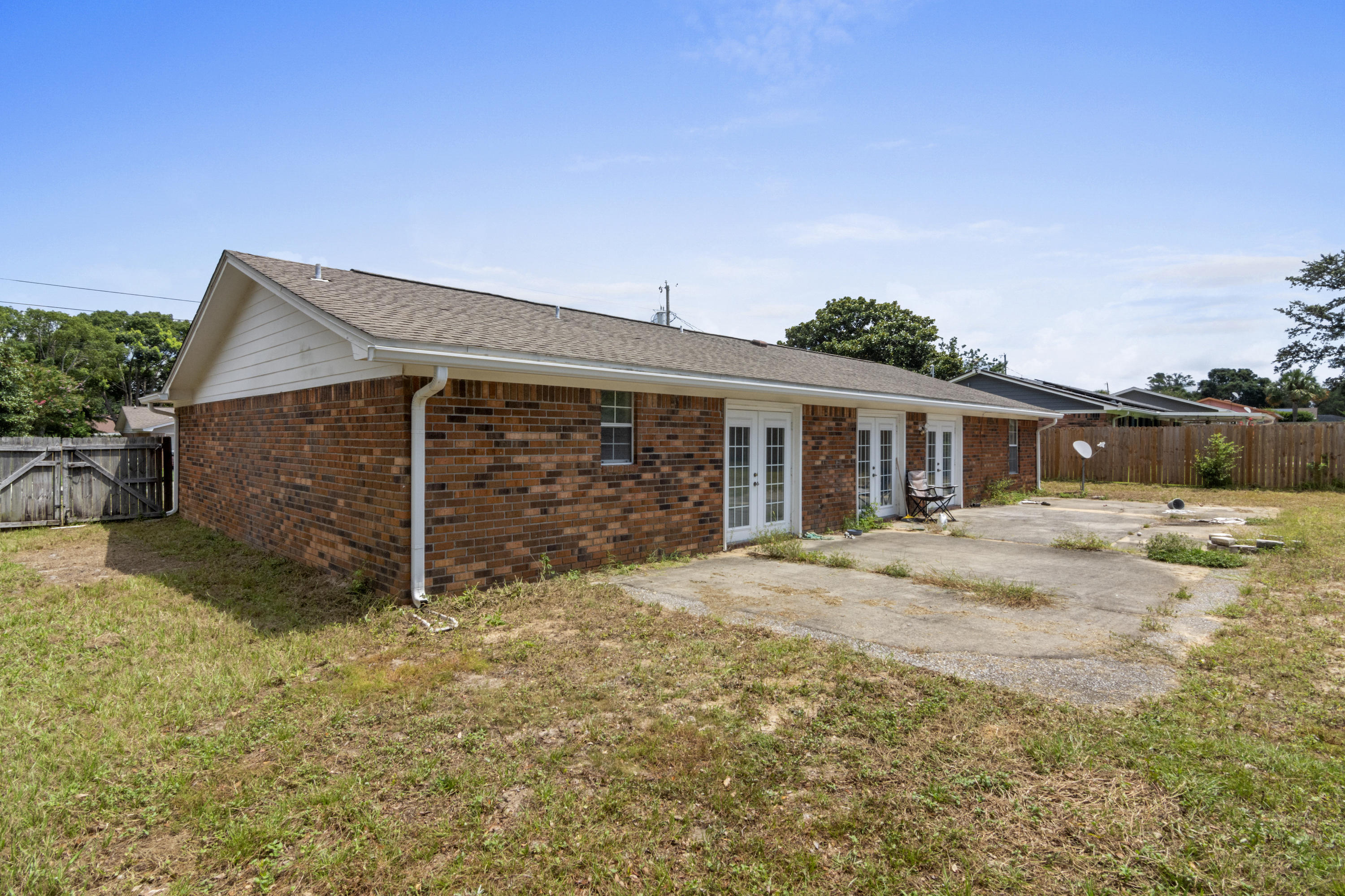 COUNTRY BREEZE ESTATES - Residential