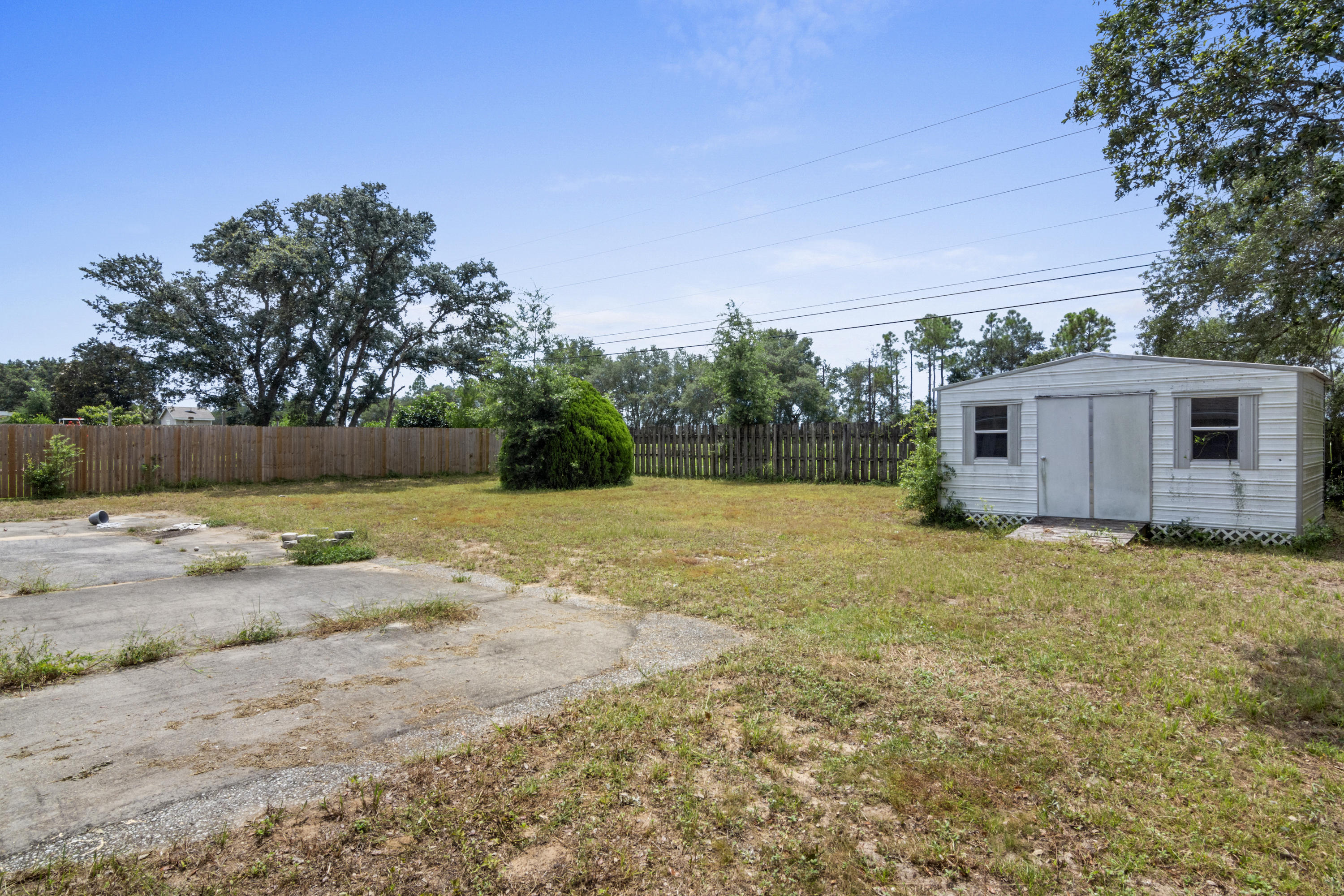 COUNTRY BREEZE ESTATES - Residential