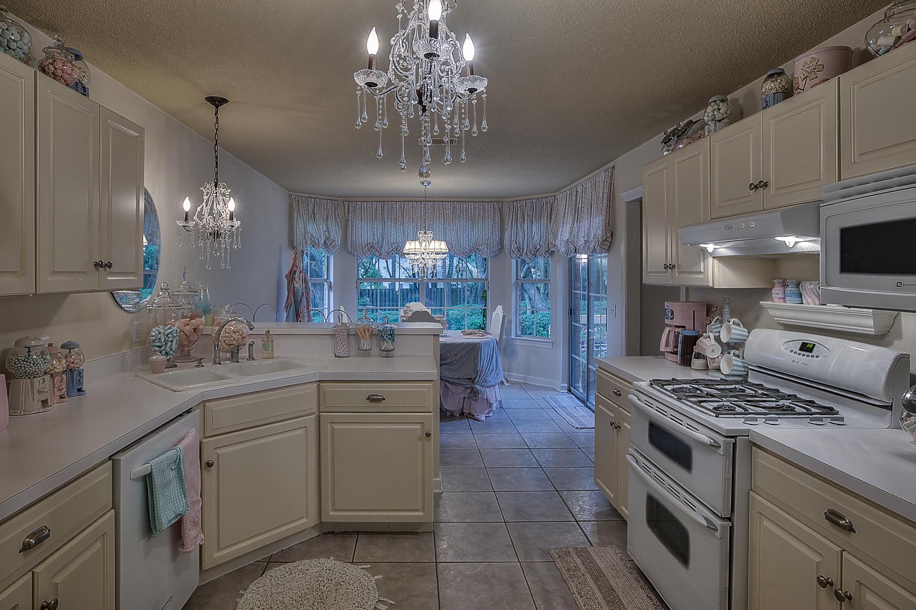 PARKWOOD ESTATES PH 1 BLUEWATER BAY - Residential