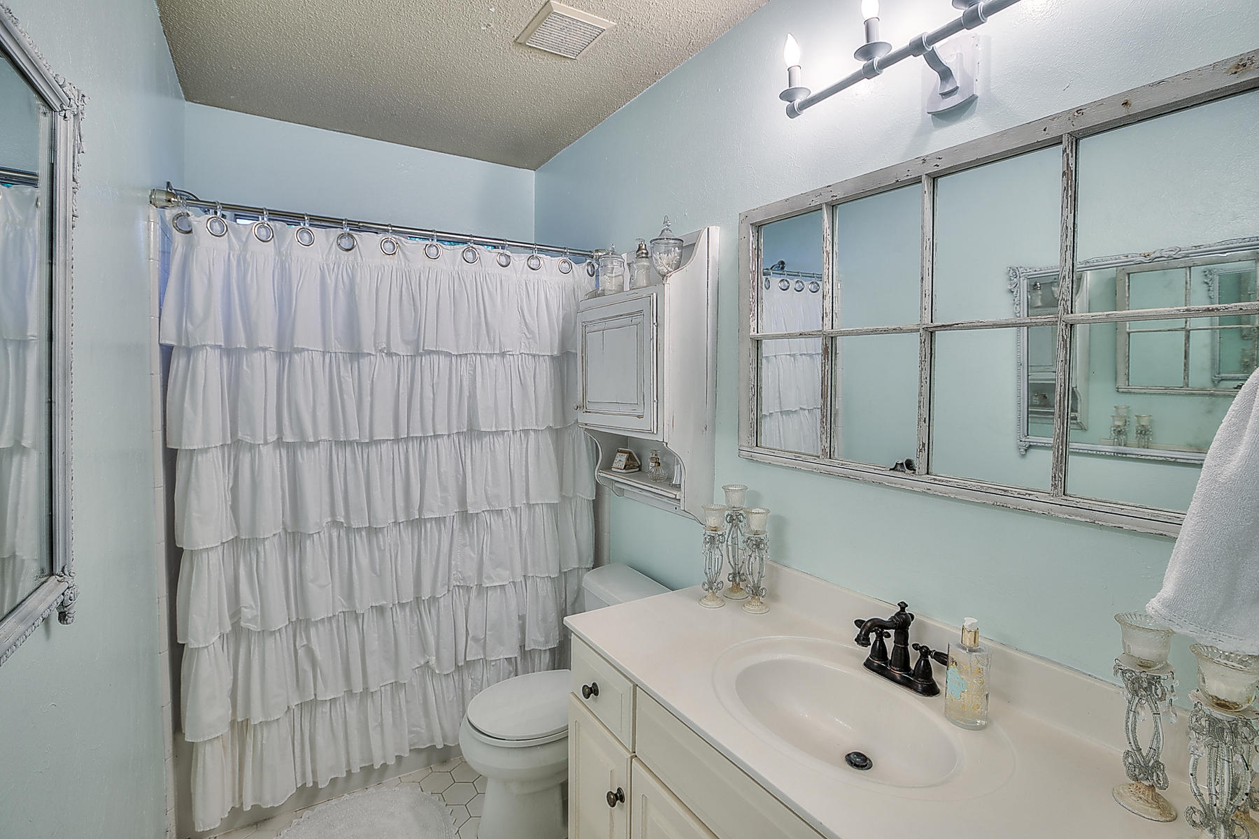 PARKWOOD ESTATES PH 1 BLUEWATER BAY - Residential