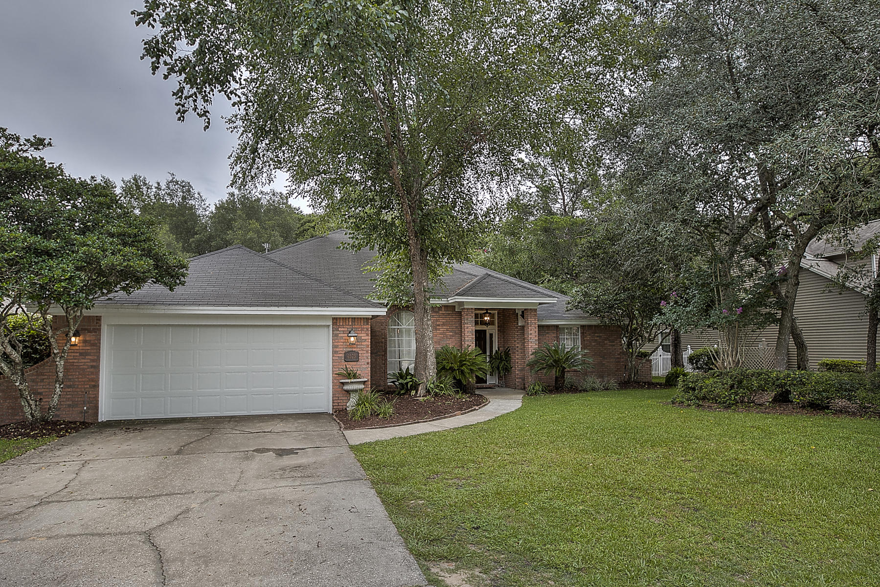 PARKWOOD ESTATES PH 1 BLUEWATER BAY - Residential