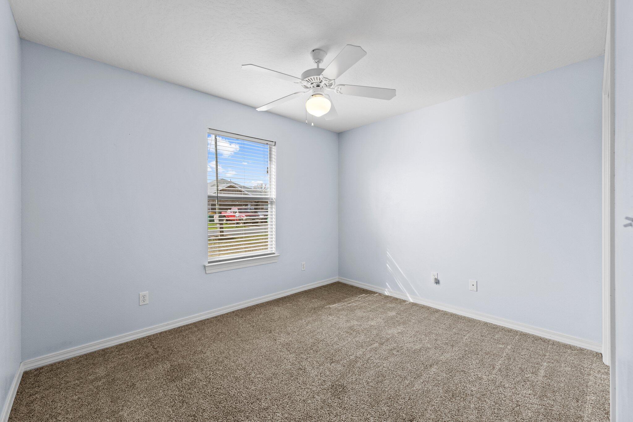 CASA LOMA S/D 1ST ADDN - Residential Lease