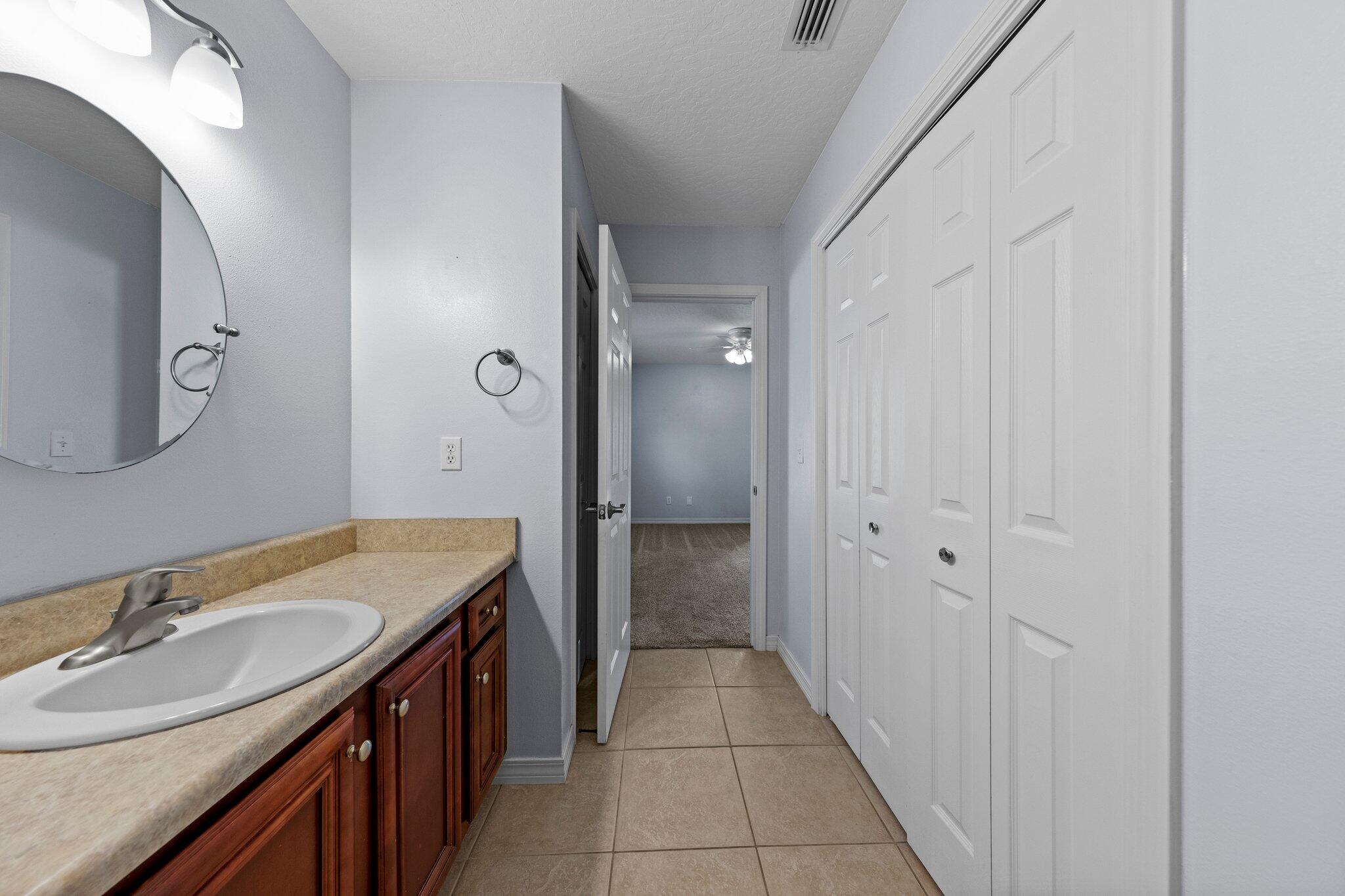 CASA LOMA S/D 1ST ADDN - Residential Lease