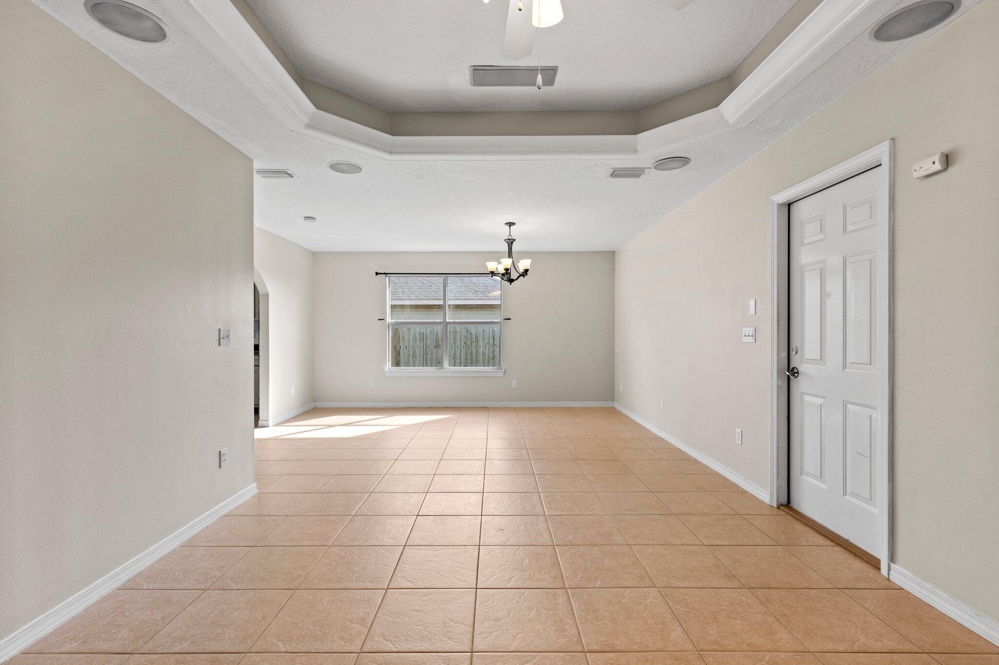 CASA LOMA S/D 1ST ADDN - Residential Lease