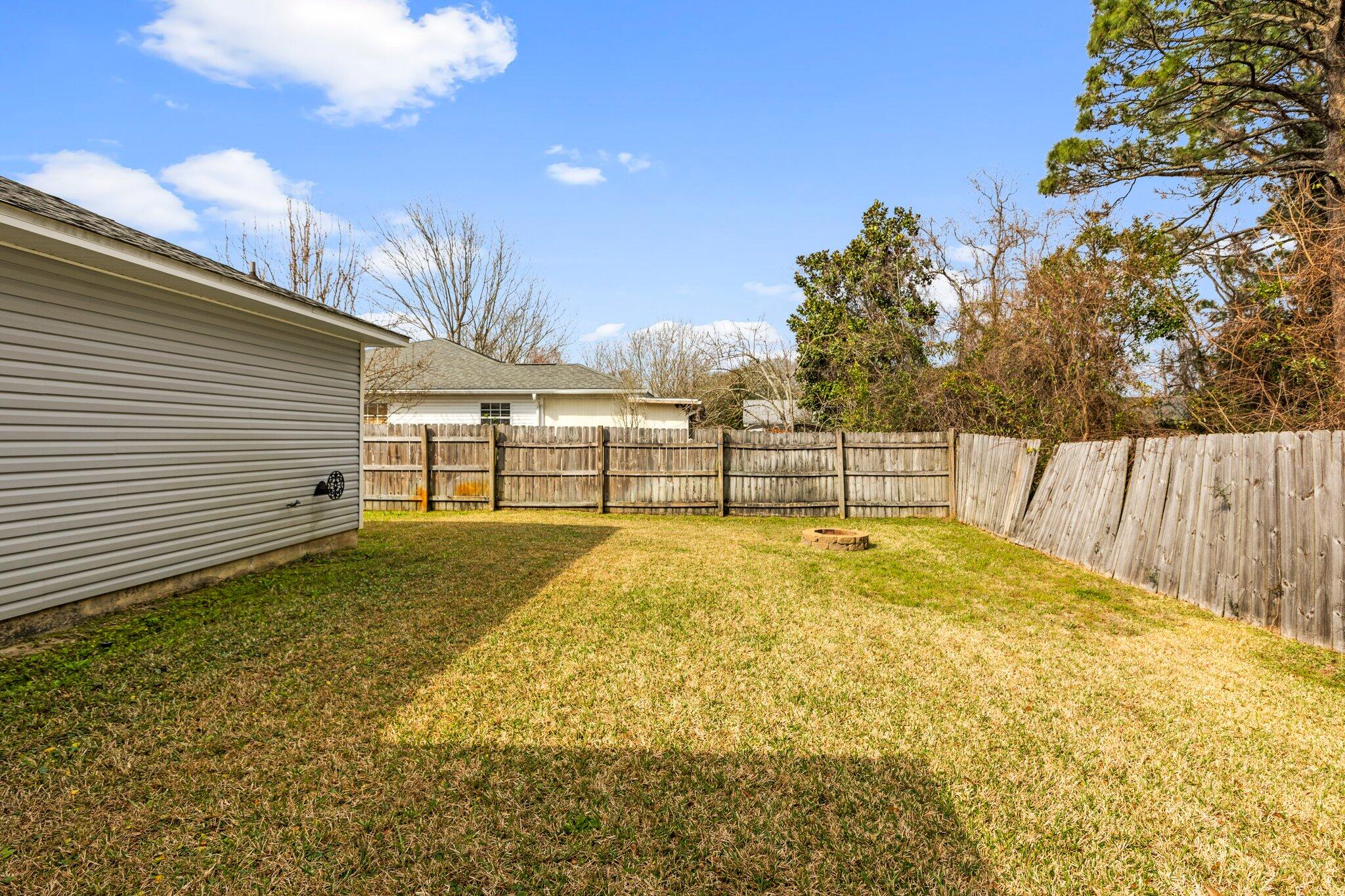 CASA LOMA S/D 1ST ADDN - Residential Lease