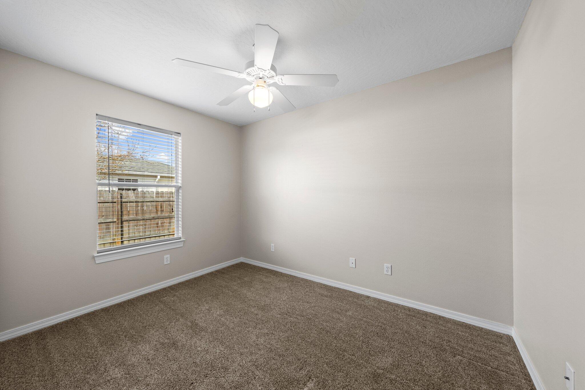 CASA LOMA S/D 1ST ADDN - Residential Lease