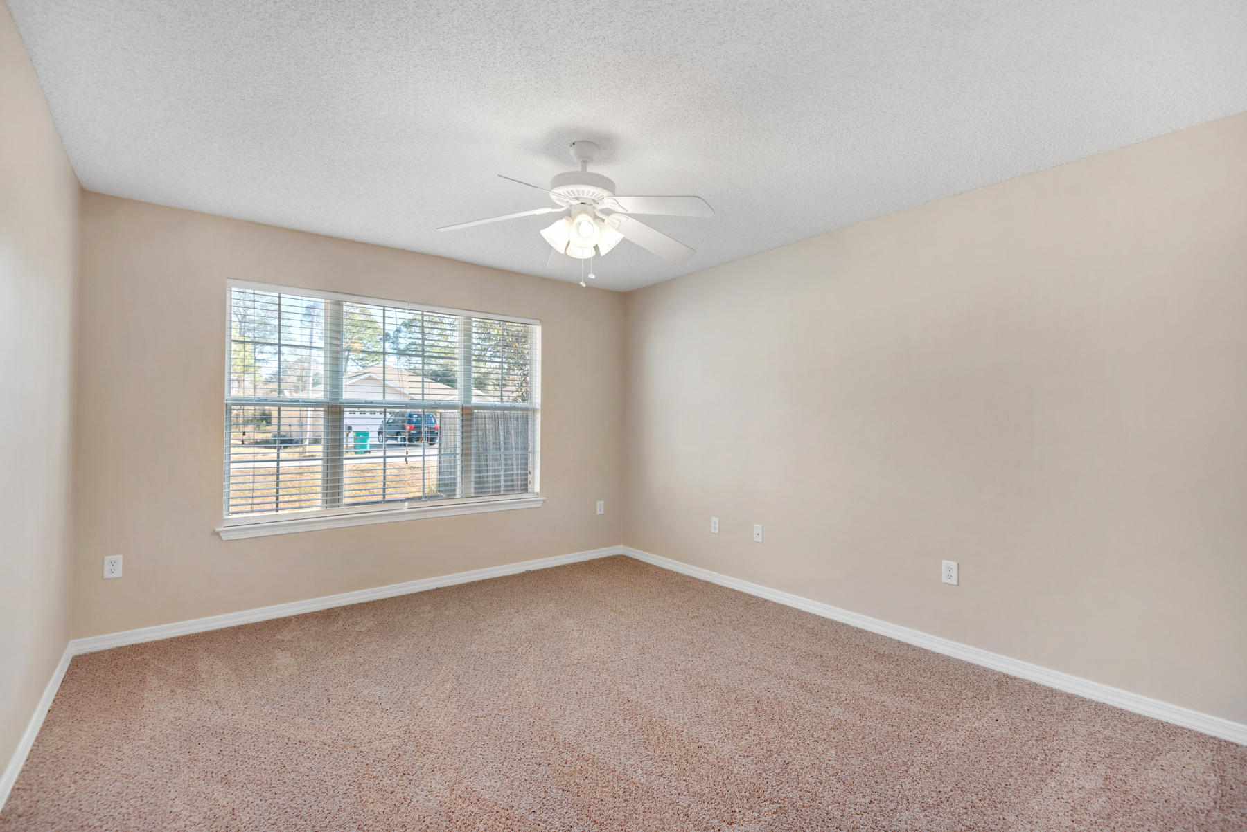 VILLA TASSO TOWN OF - Residential