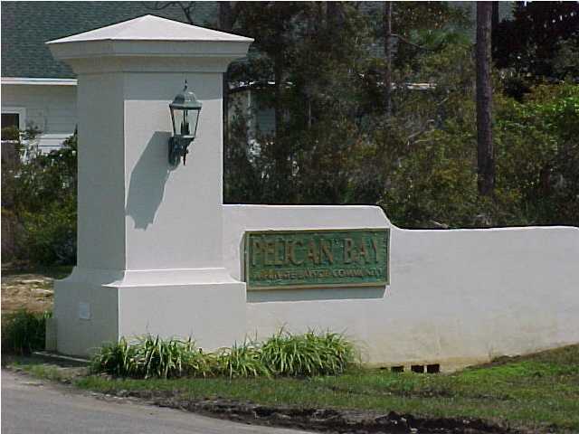 PELICAN BAY - Land