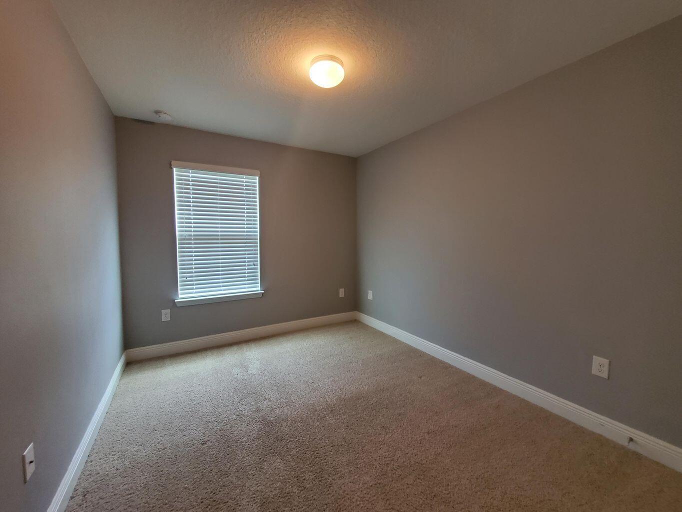 IRON HORSE T/H PH 1 LOT 4 BLK A - Residential