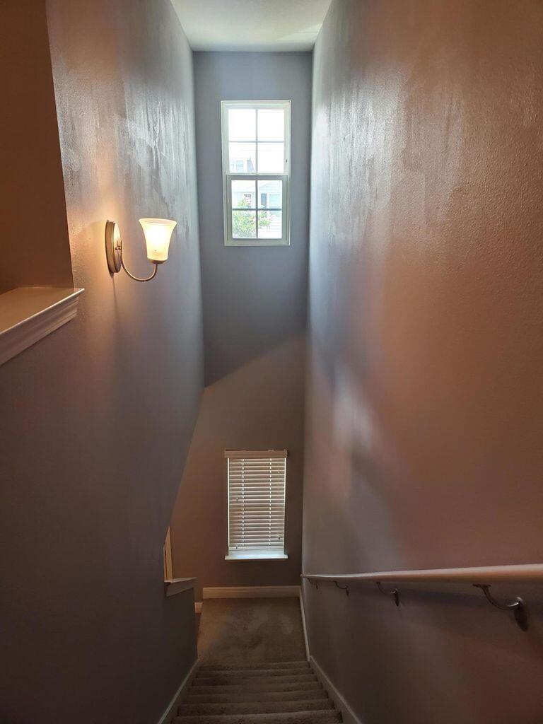 IRON HORSE T/H PH 1 LOT 4 BLK A - Residential