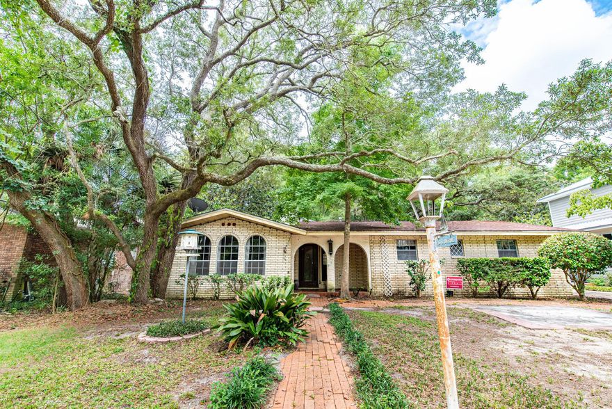 NEW PHOTOS ADDED!!ABSOLUTELY GREAT VALUE WATERFRONT!!! 3 LOTS! Shelter Tom's Bay, Deep water. IMPRESSIVE 12.2 High by 20 ft wide by 30 deep car garage, may fit Sporty RV and building a boat. Screened Porch attached between Car Garage and the House. The house is solid construction, ENDLESS possibility for renovation. Vacant lot in the back towards Montana Avenue for future additional development. PICTURESQUE Images of Sunrise!, Quiet and Friendly Neighborhood, sit and enjoy the boats, joggers, and walkers with their pets passing by. Just 1 MILE walking towards east gate of Eglin AFB, and Elem and Middle School. Walking Distance to Restaurants and Medical Clinics. Direct Beautiful view of the City Municipal Pier. MUST SEE!