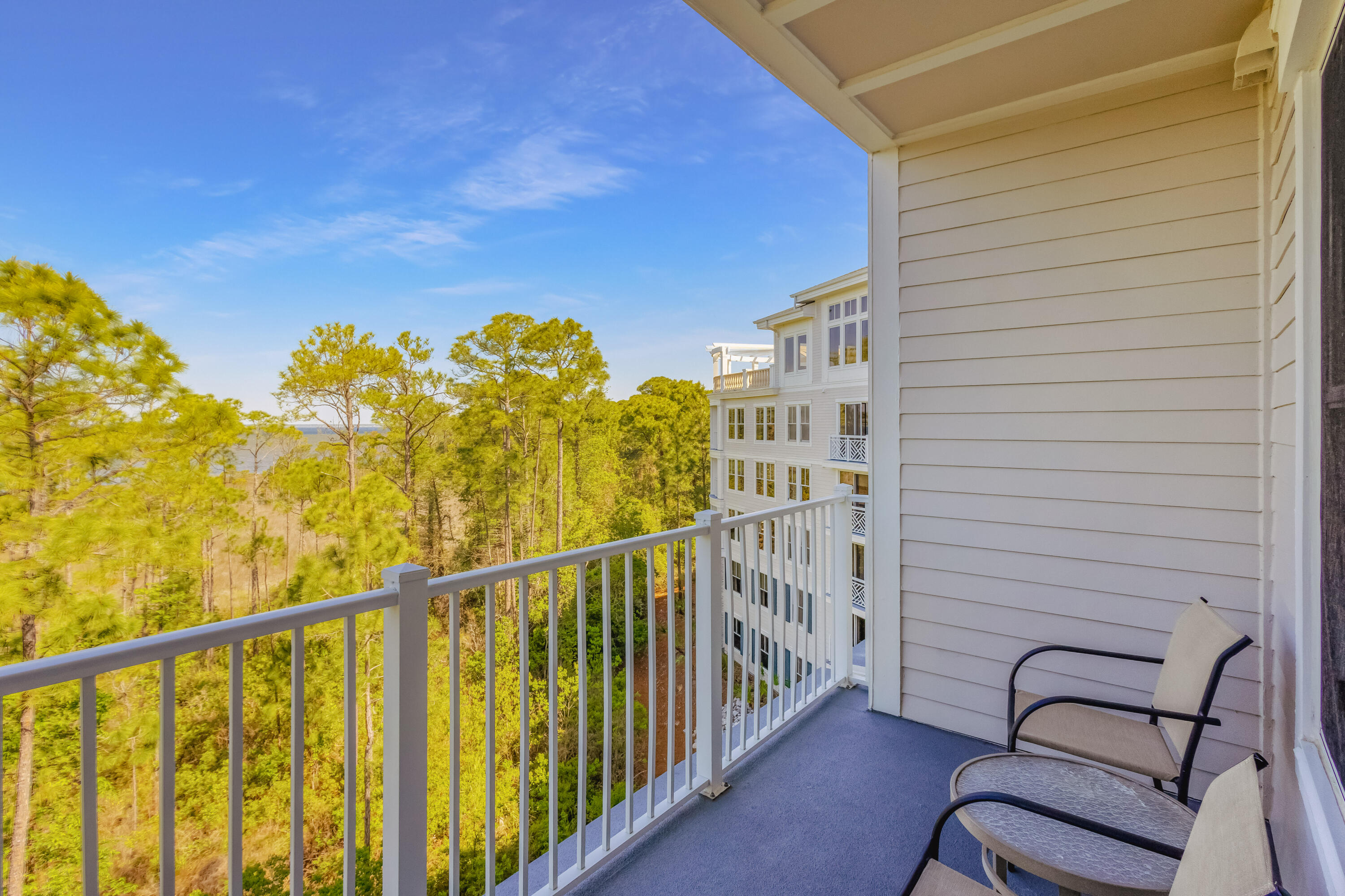 BAHIA CONDO - Residential